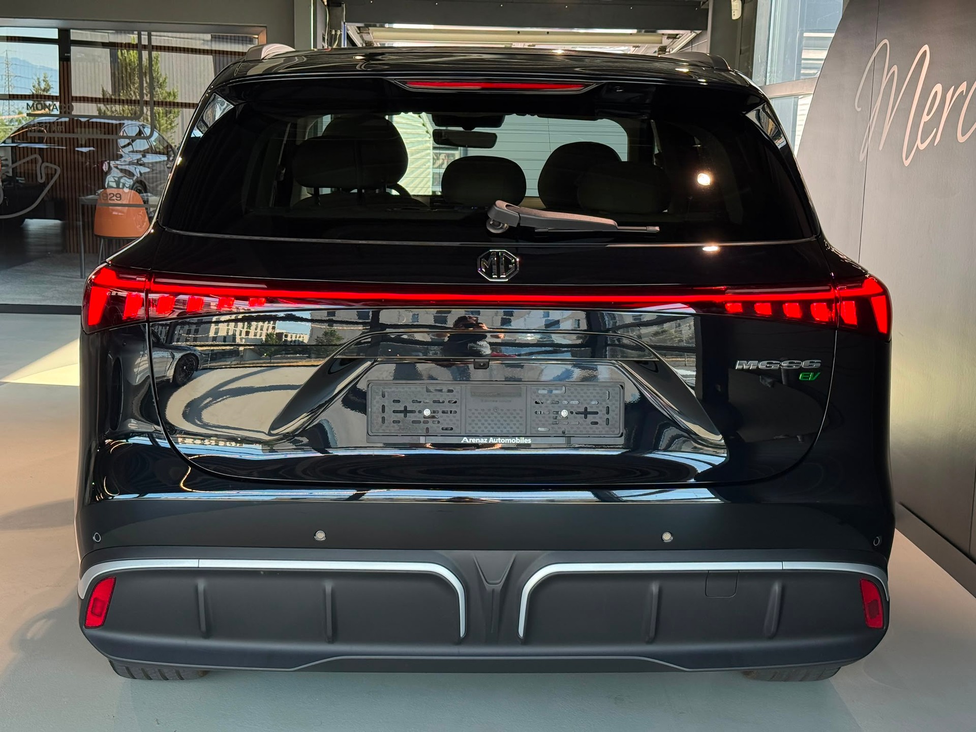 MG S6 EV 77kWh Luxury AWD-image-5