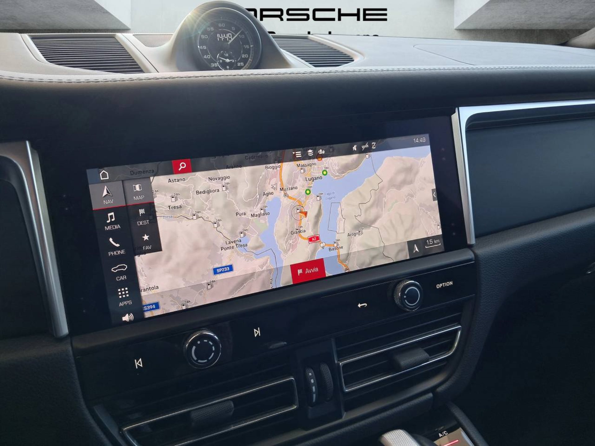 PORSCHE Macan T (MY23)-image-21