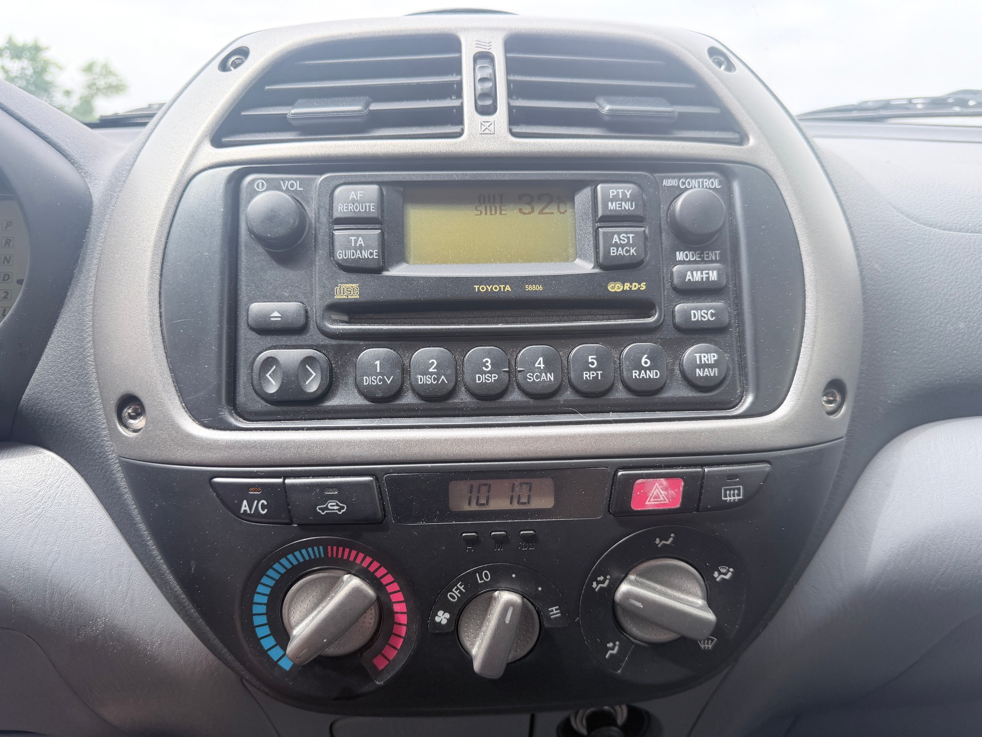 TOYOTA RAV-4 2.0 16V Linea Terra-image-8