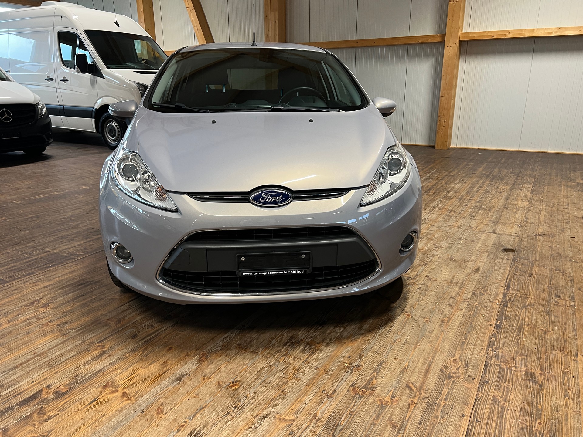 FORD Fiesta 1.4 16V Titanium-showroom-element-1