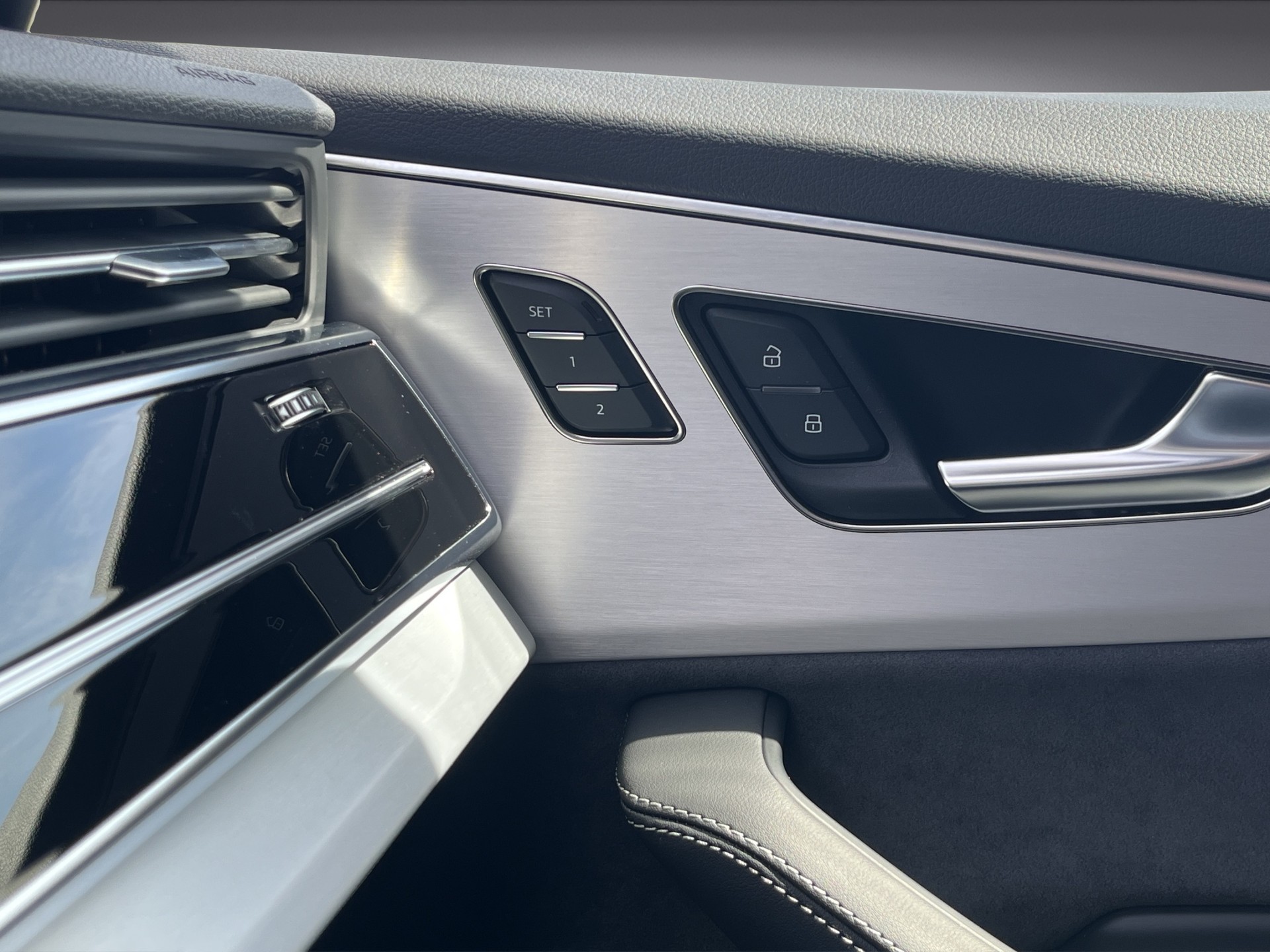 AUDI SQ7 TFSI quattro tiptronic*7-Plätzer, S-Sportsitze PLUS, Wankstabilisierung, AHK, Standheizung, (5-Jahre Garantie)-image-28