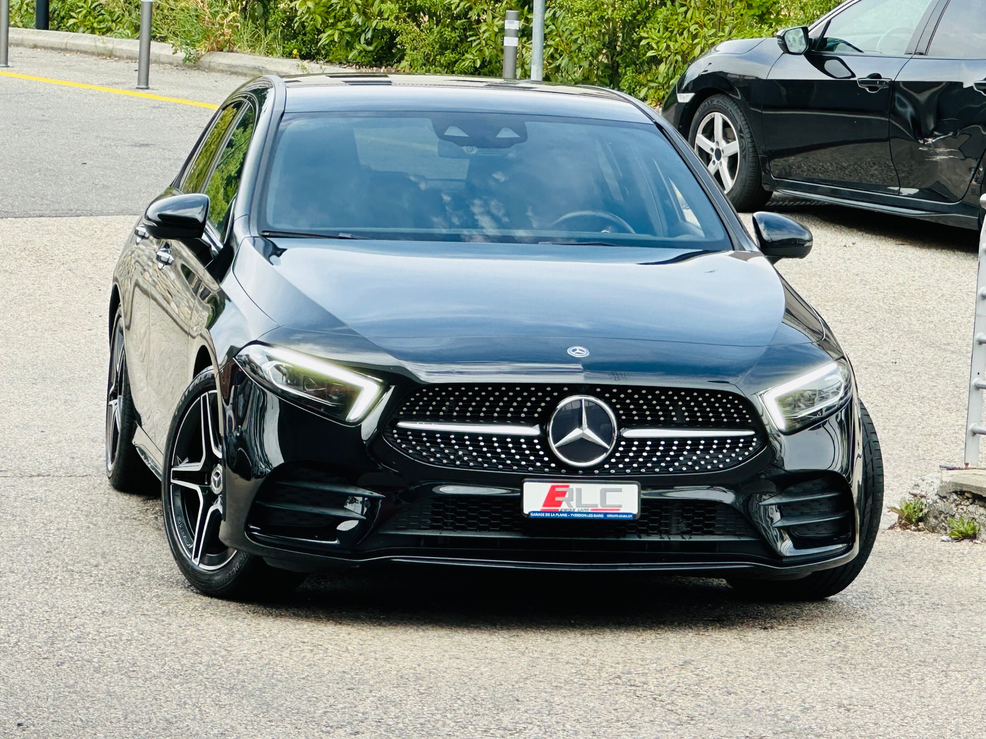 MERCEDES-BENZ A 220 AMG Line 7G-DCT 4Matic-image-5