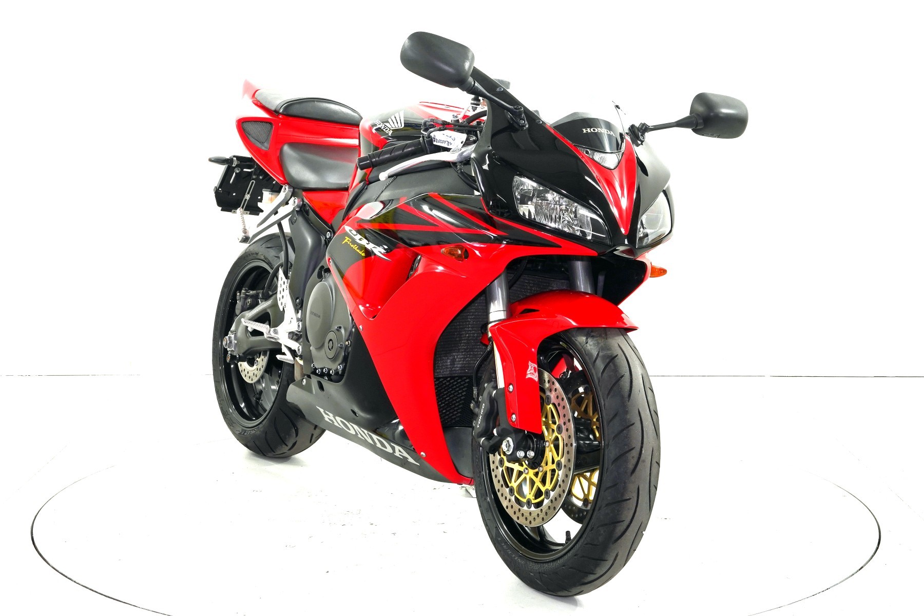 HONDA CBR 1000RR-image-1