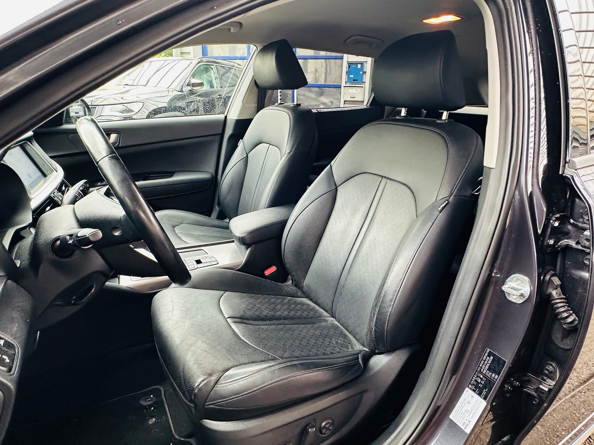 KIA Optima SW 2.0 T-GDI Plug-in Hybrid Automat-image-9