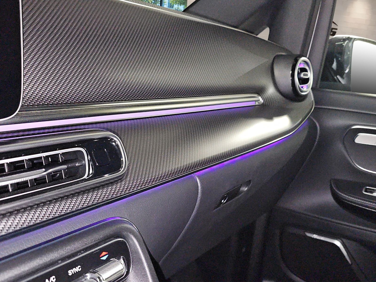 MERCEDES-BENZ V 300 d lang Avantgarde 4Matic 9G-Tronic-image-13