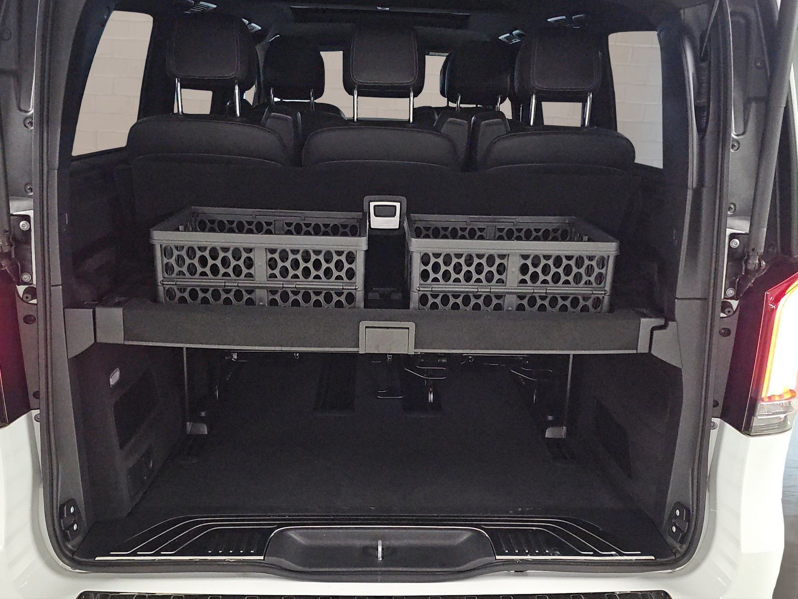 MERCEDES-BENZ V 300 d lang Avantgarde 4Matic 9G-Tronic-image-21