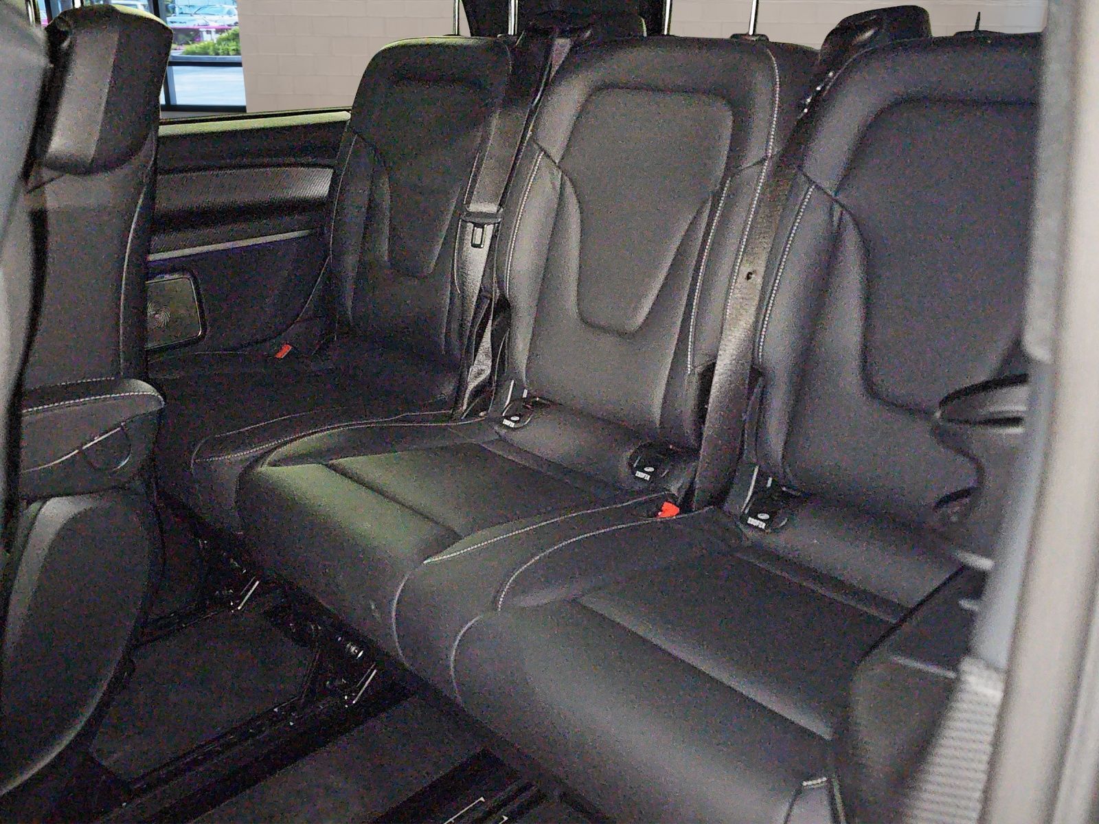 MERCEDES-BENZ V 300 d lang Avantgarde 4Matic 9G-Tronic-image-17