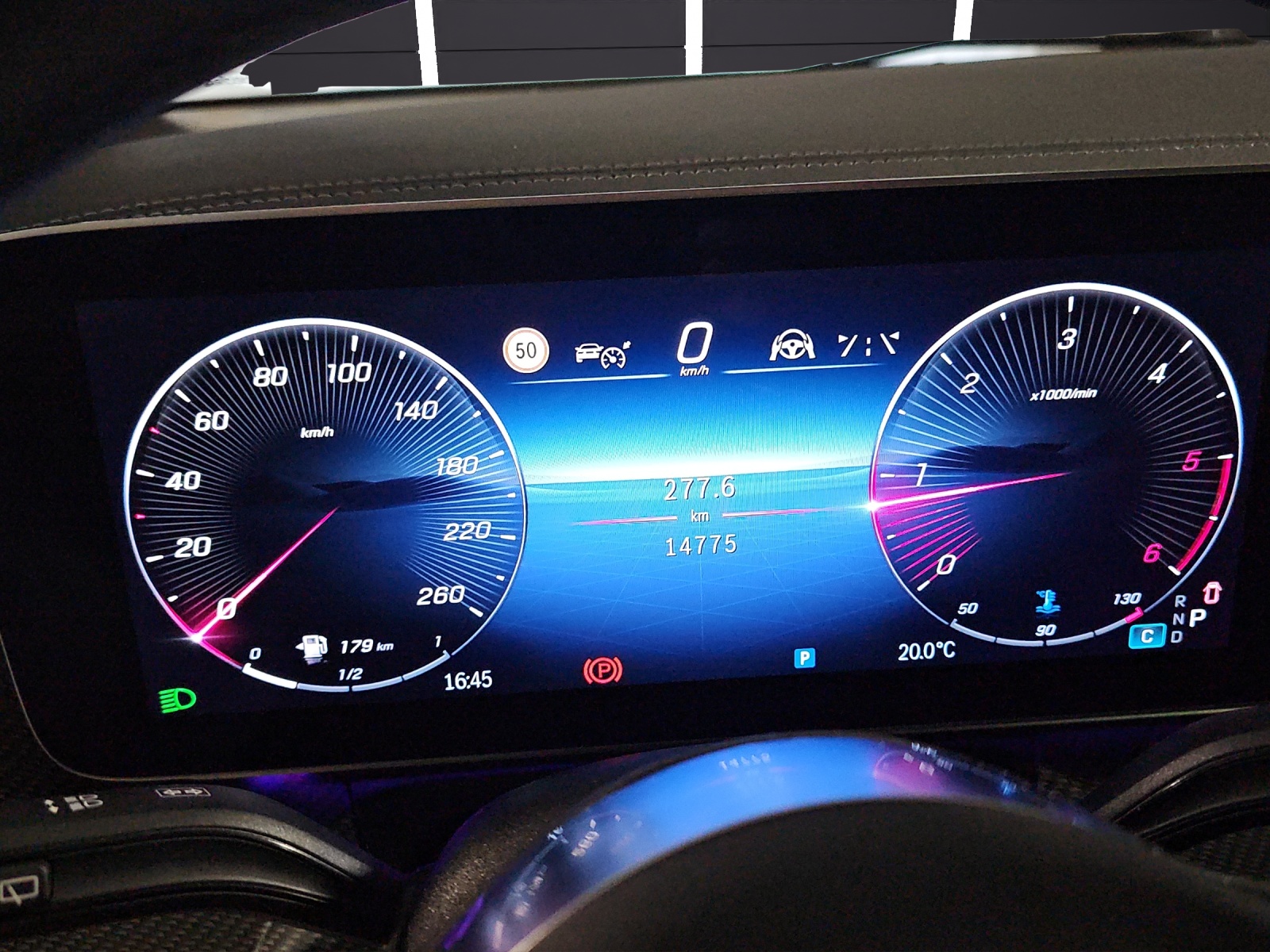 MERCEDES-BENZ V 300 d lang Avantgarde 4Matic 9G-Tronic-image-11