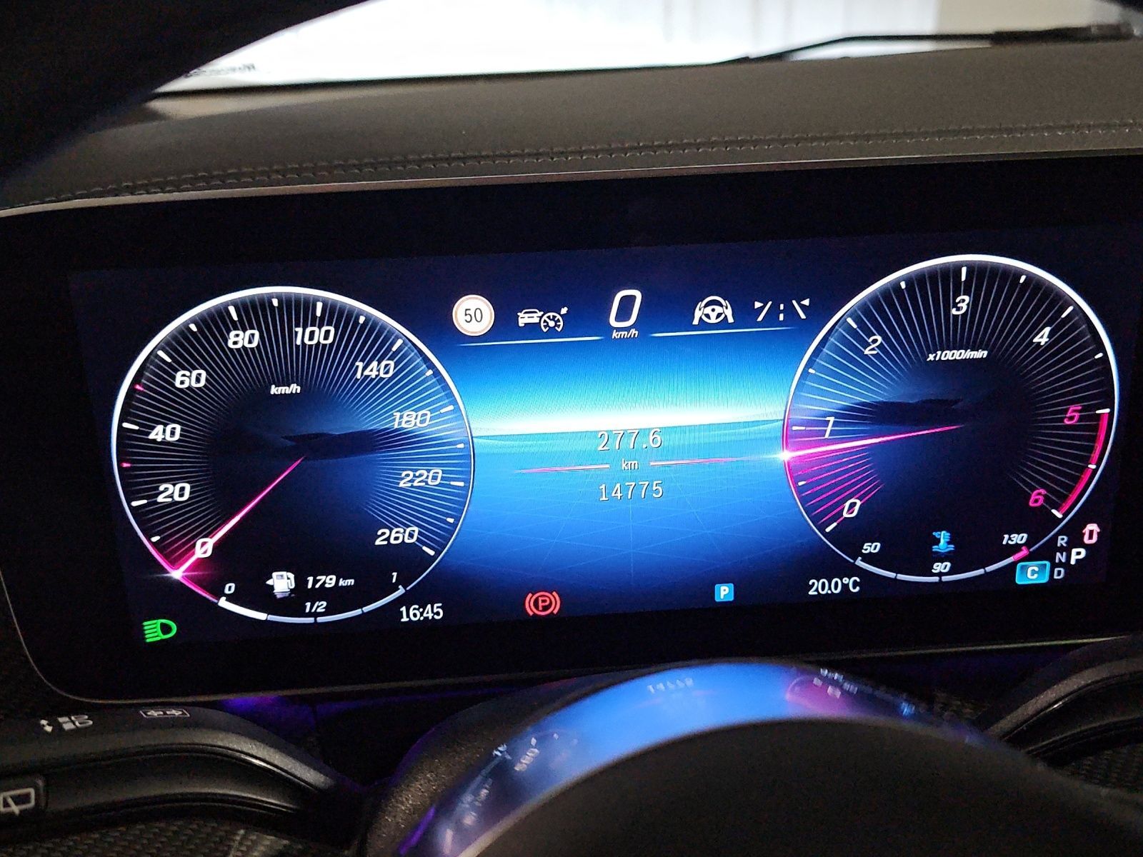 MERCEDES-BENZ V 300 d lang Avantgarde 4Matic 9G-Tronic-image-10