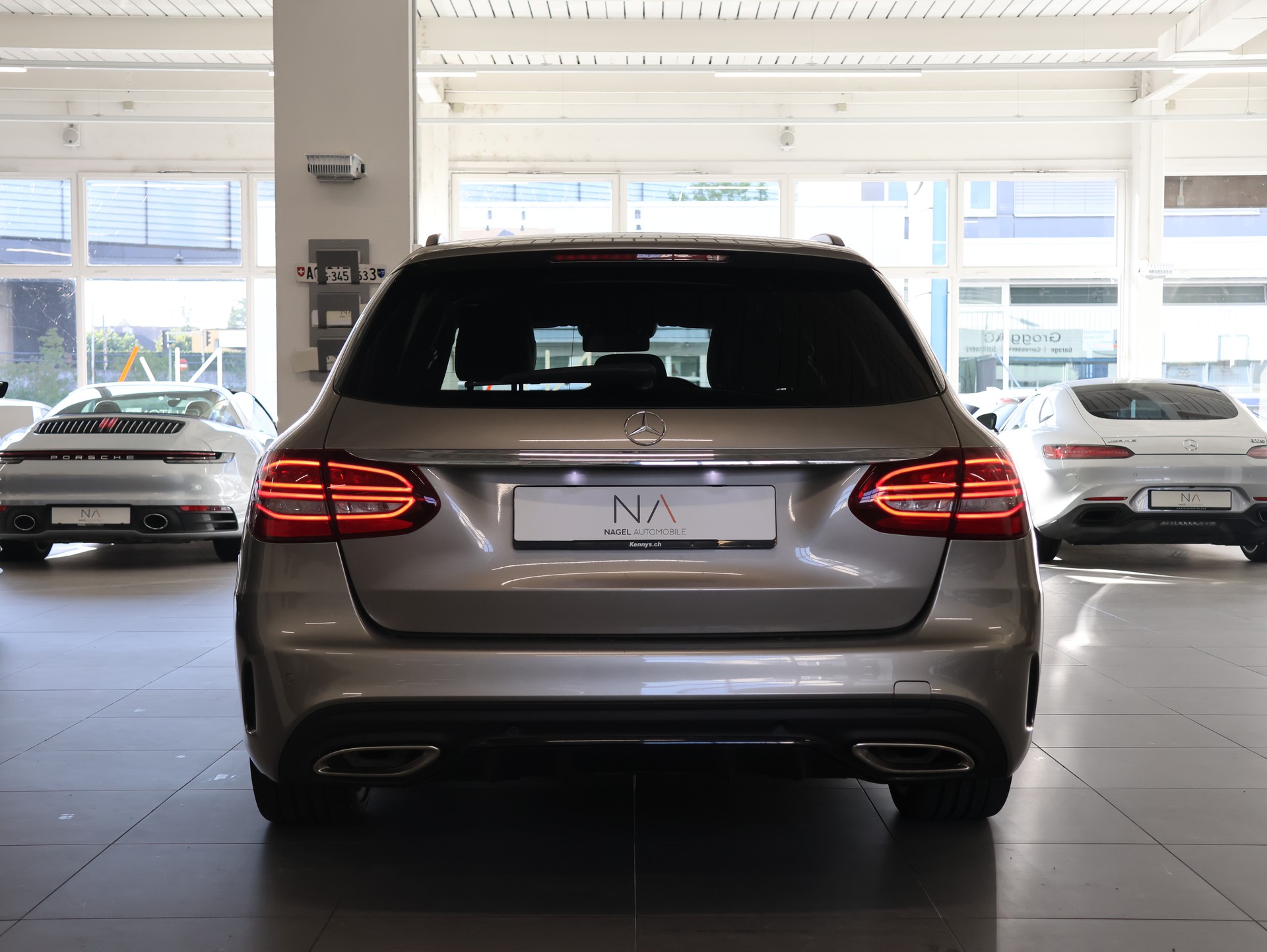 MERCEDES-BENZ C 200 Swiss Star 4M 9G-Tronic *Sitzheizung* *Panormadach* *Burmester*-image-4