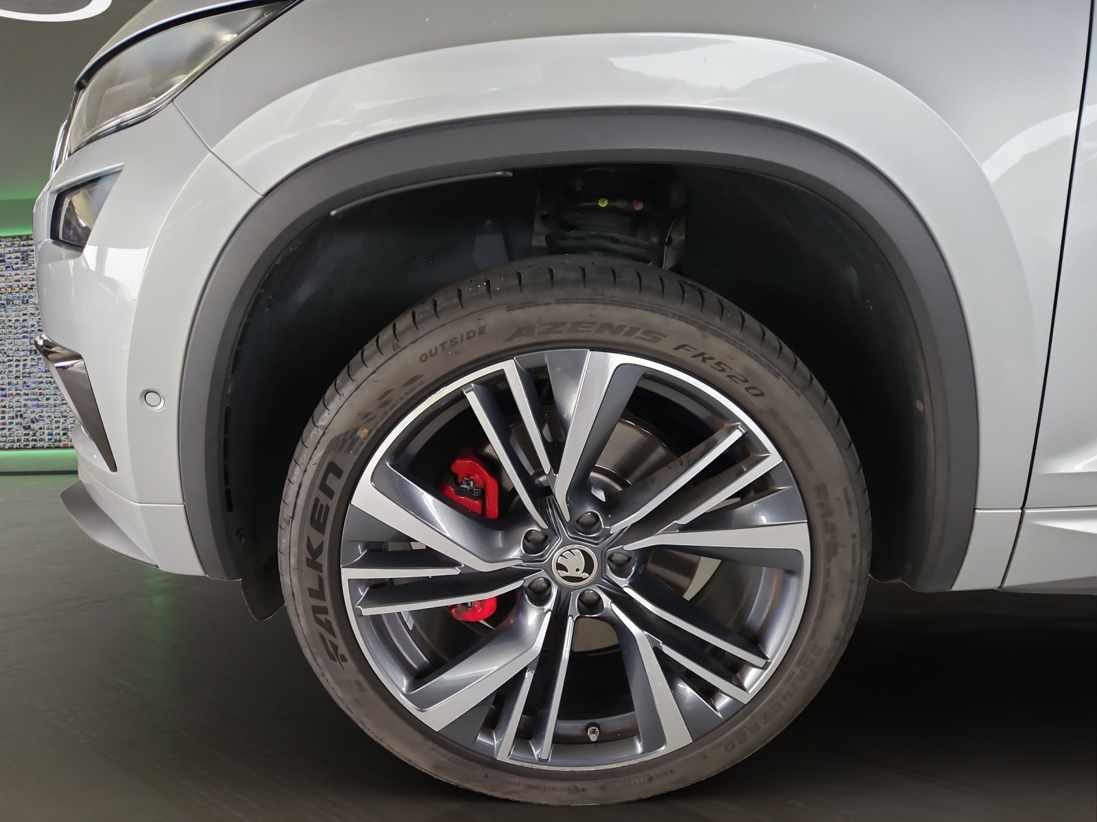 SKODA Kodiaq 2.0 Bi-TDI SCR RS 4x4 DSG-image-5