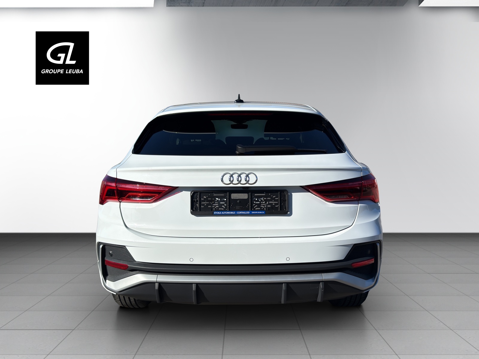 AUDI Q3 SB 35 TFSI S line Attr-showroom-element-3