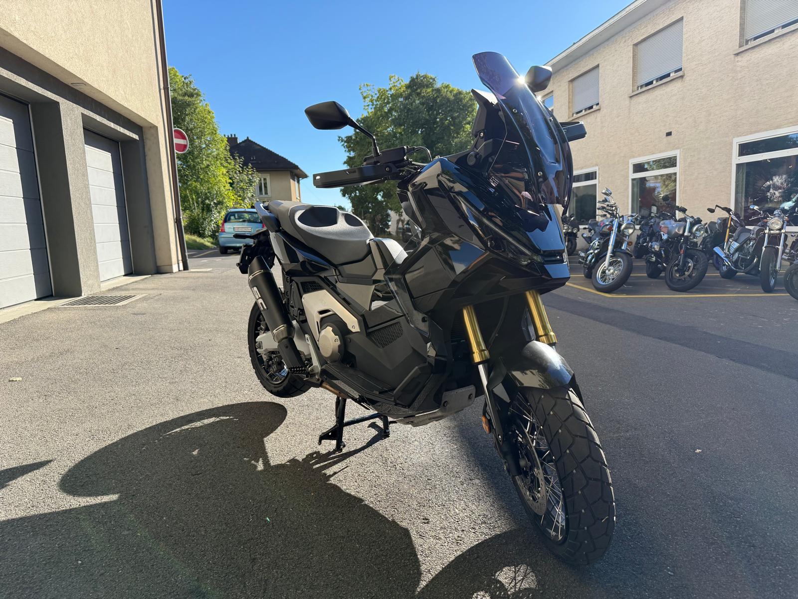 HONDA X-ADV 750-image-1