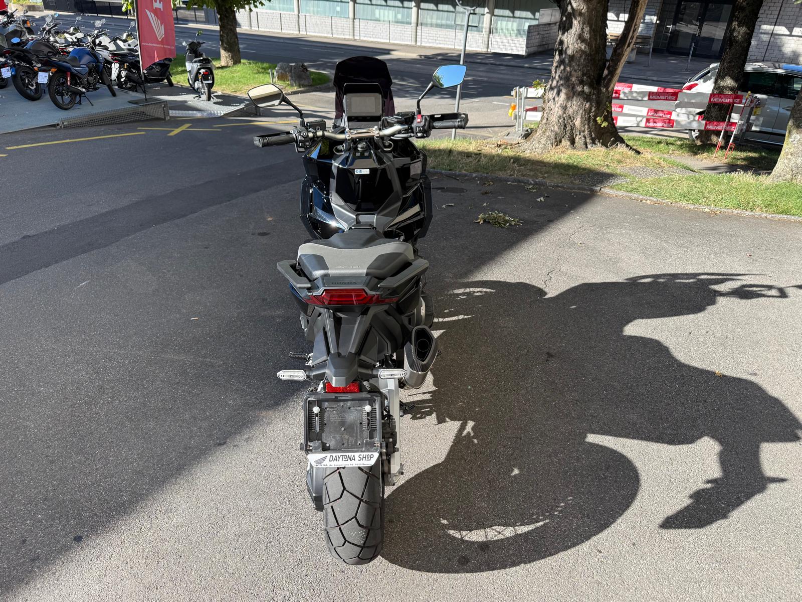 HONDA X-ADV 750-image-8