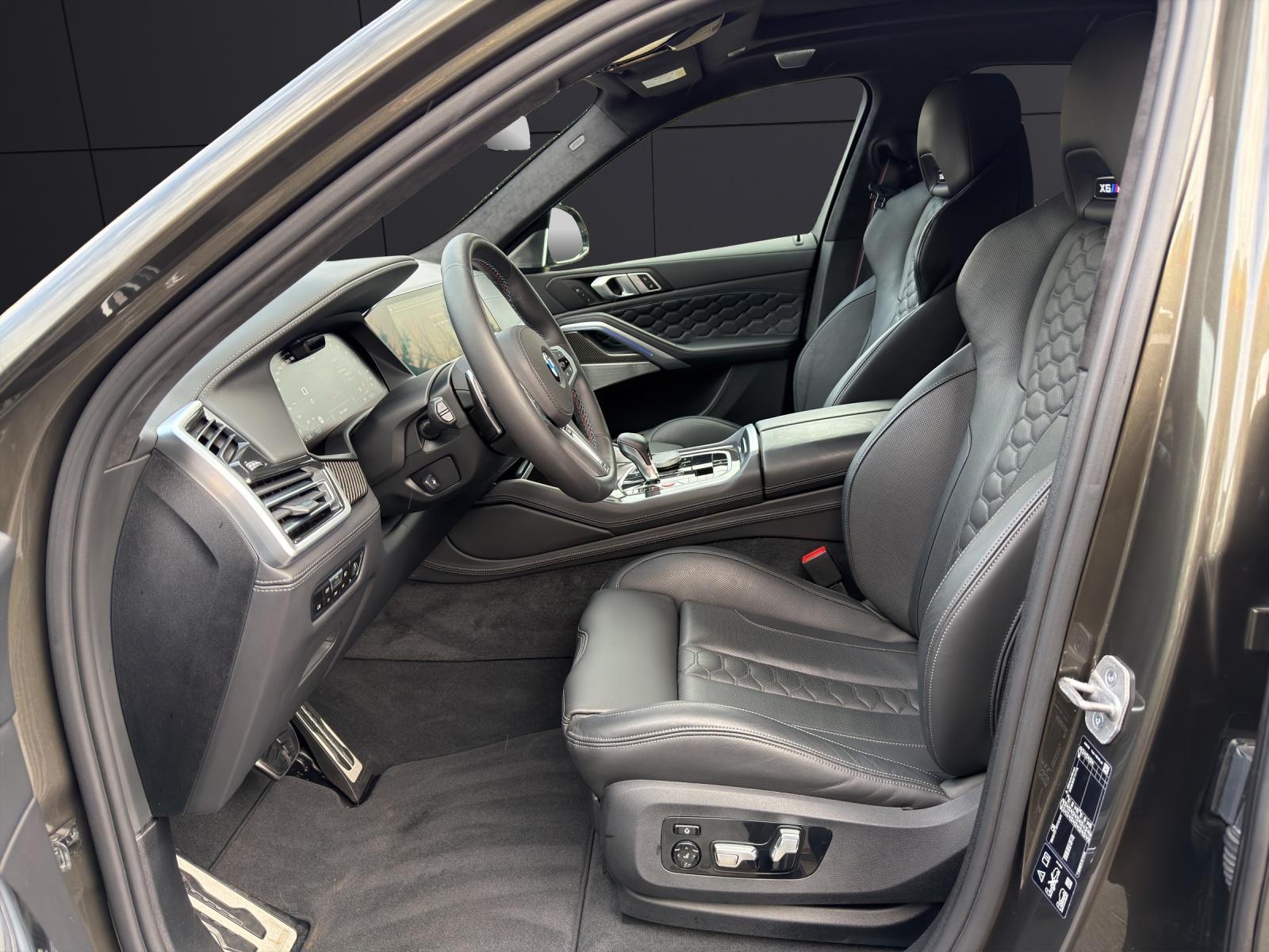 BMW X6 F96 M Competition-showroom-element-1