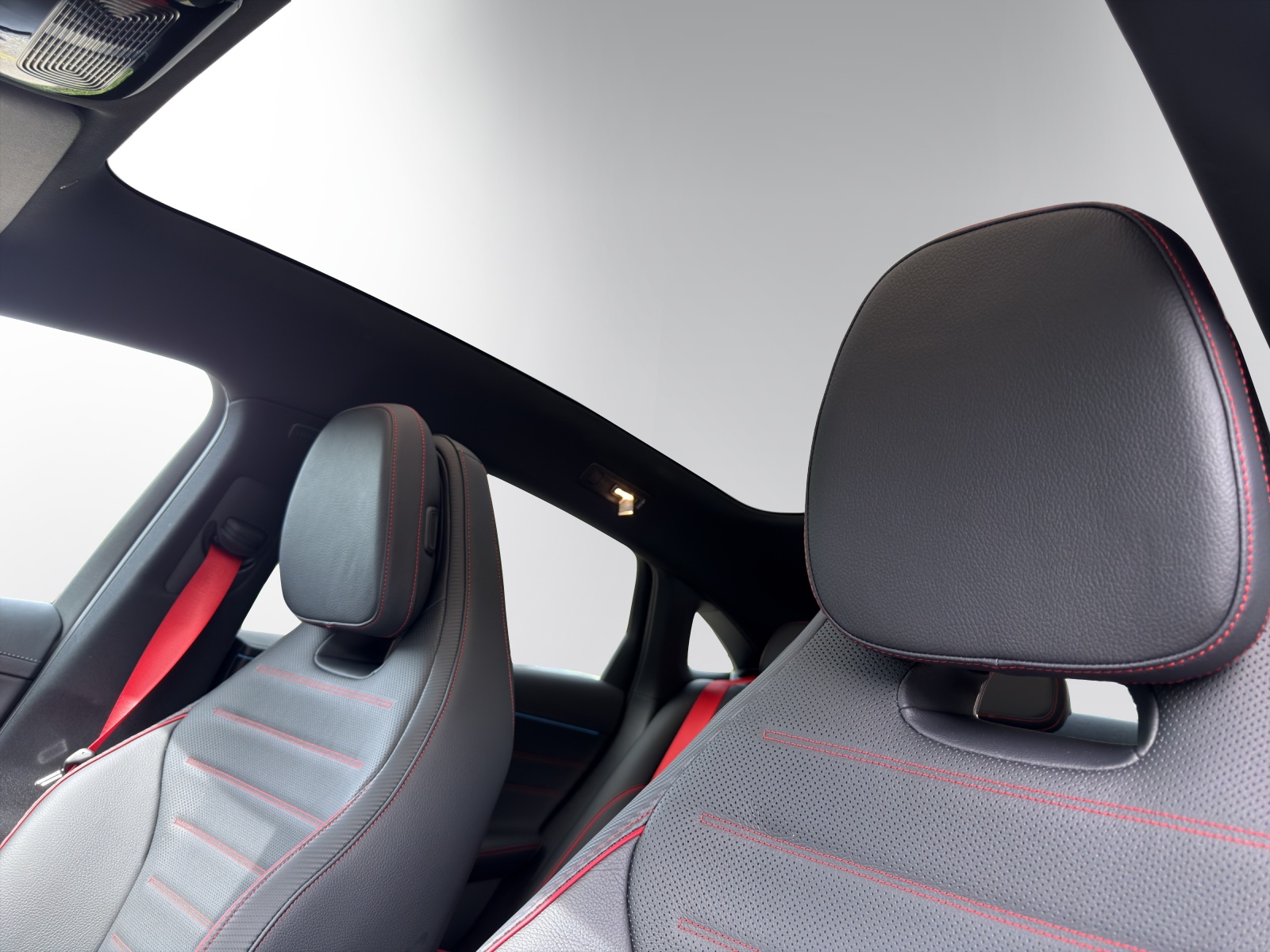 MERCEDES-BENZ C 400 4M EQ-image-9