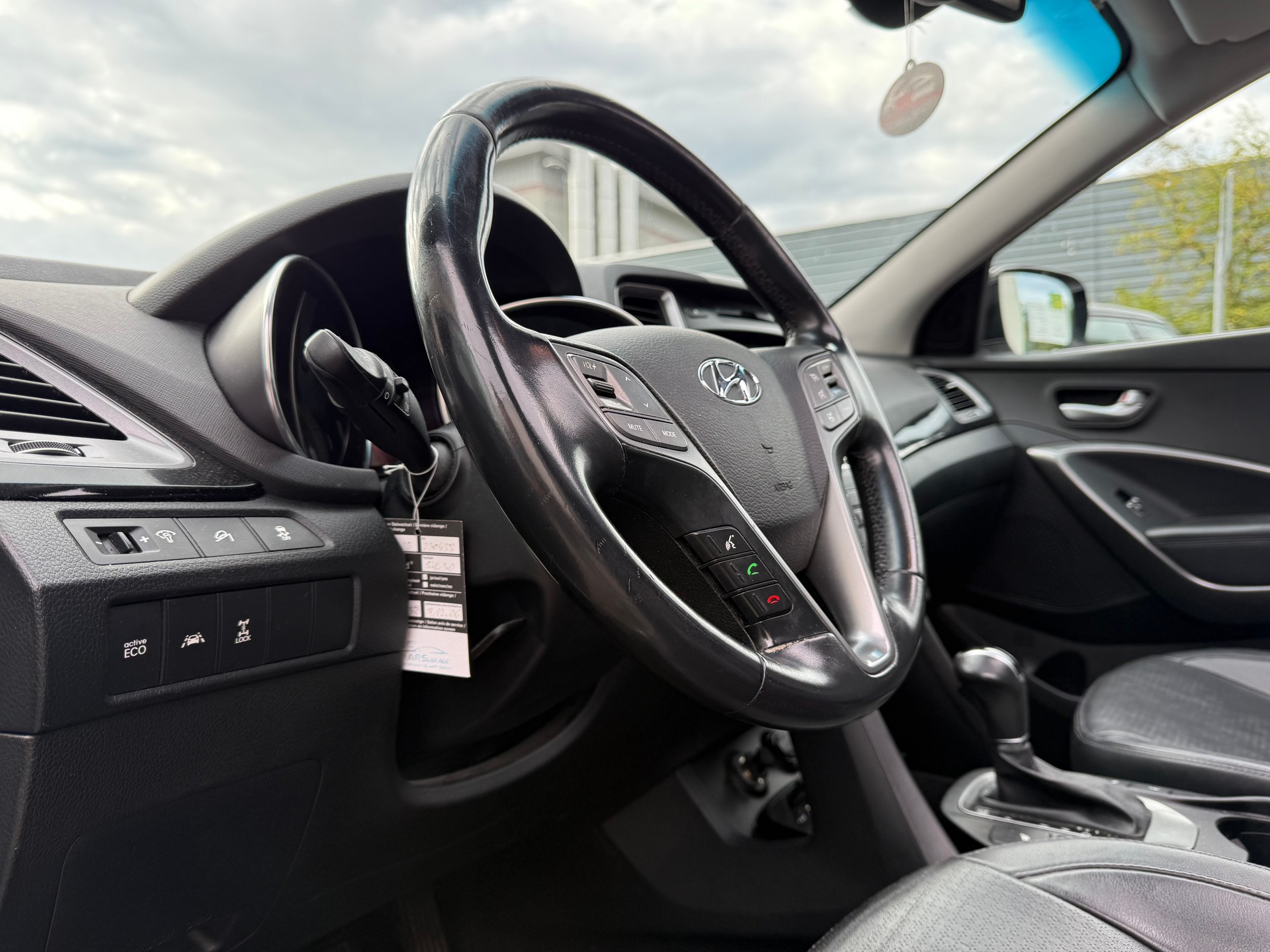 HYUNDAI Santa Fe 2.2 CRDI Premium 4WD Automatic-image-10