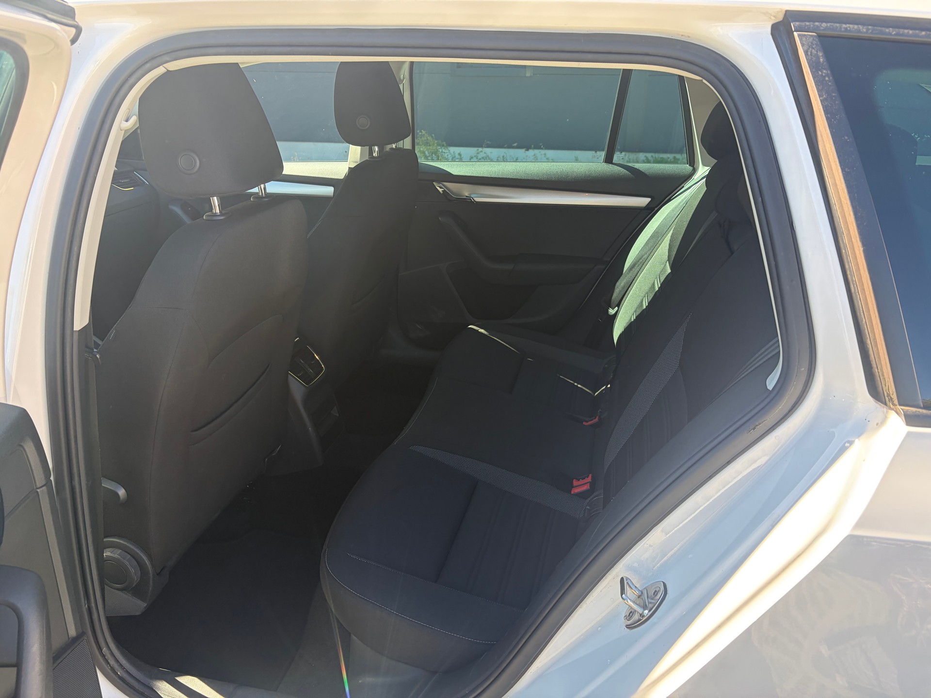 SKODA Octavia Combi 2.0 TDI Ambition 4x4-image-10