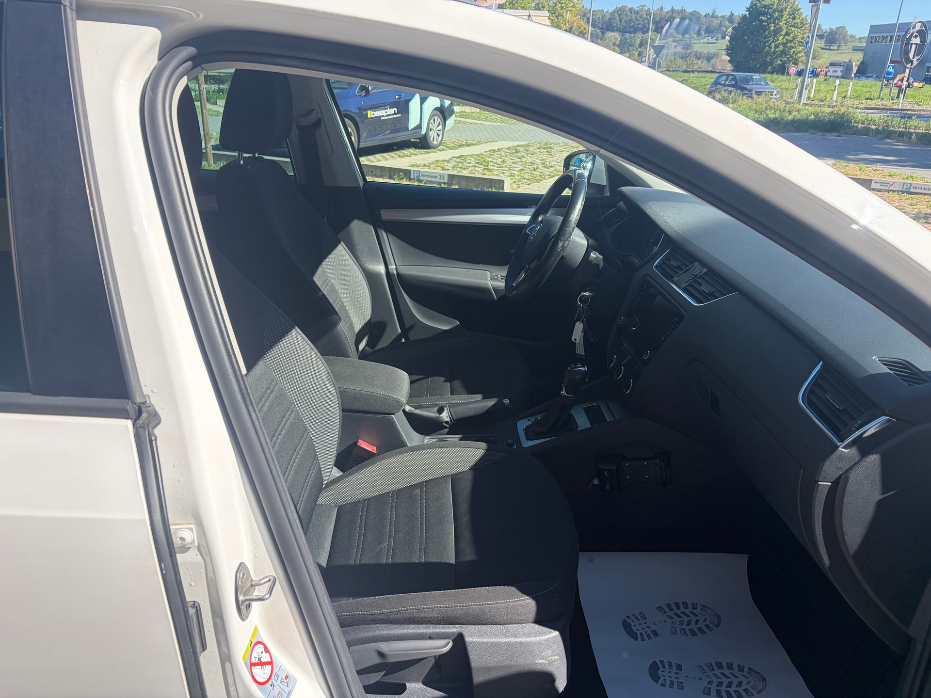 SKODA Octavia Combi 2.0 TDI Ambition 4x4-image-12