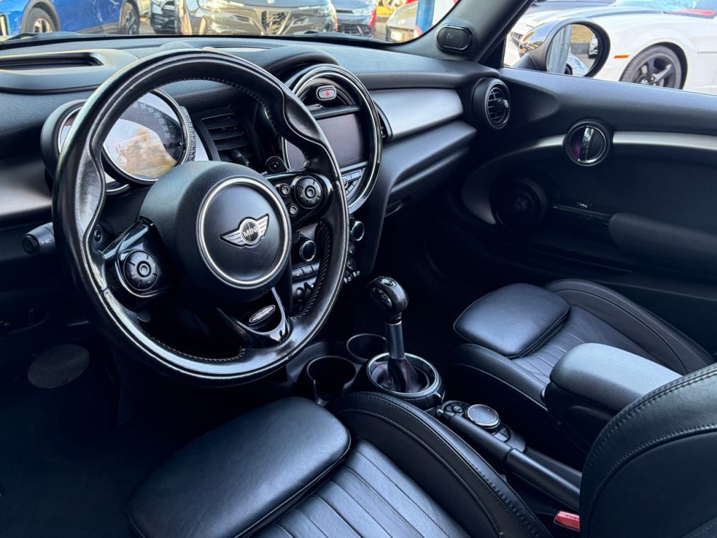 MINI Cooper S Cabriolet Steptronic-image-4