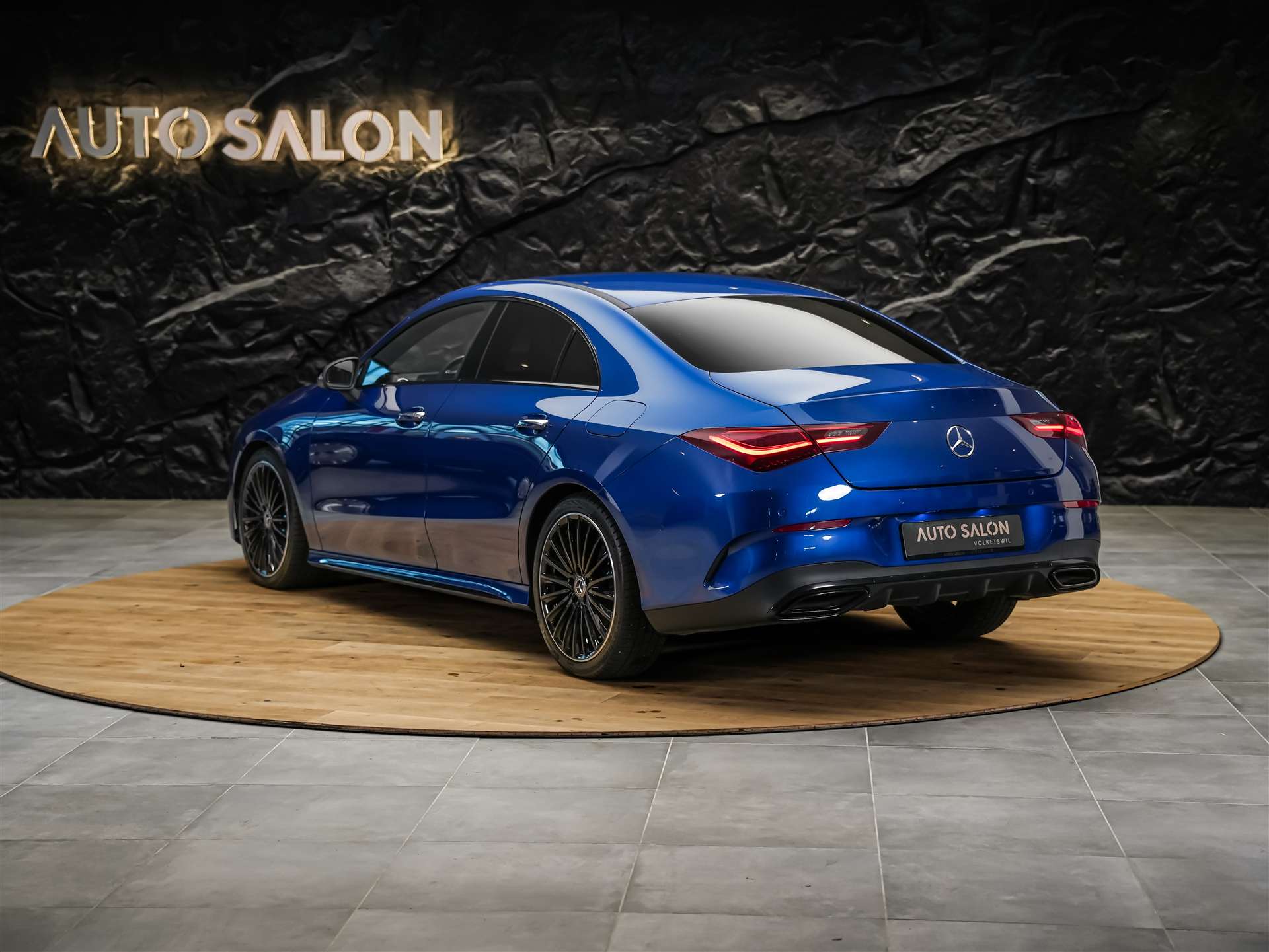 MERCEDES-BENZ CLA 200 d Coupe AMG Line Night Edition *Werksgarantie*Sitzheizung*-showroom-element-2