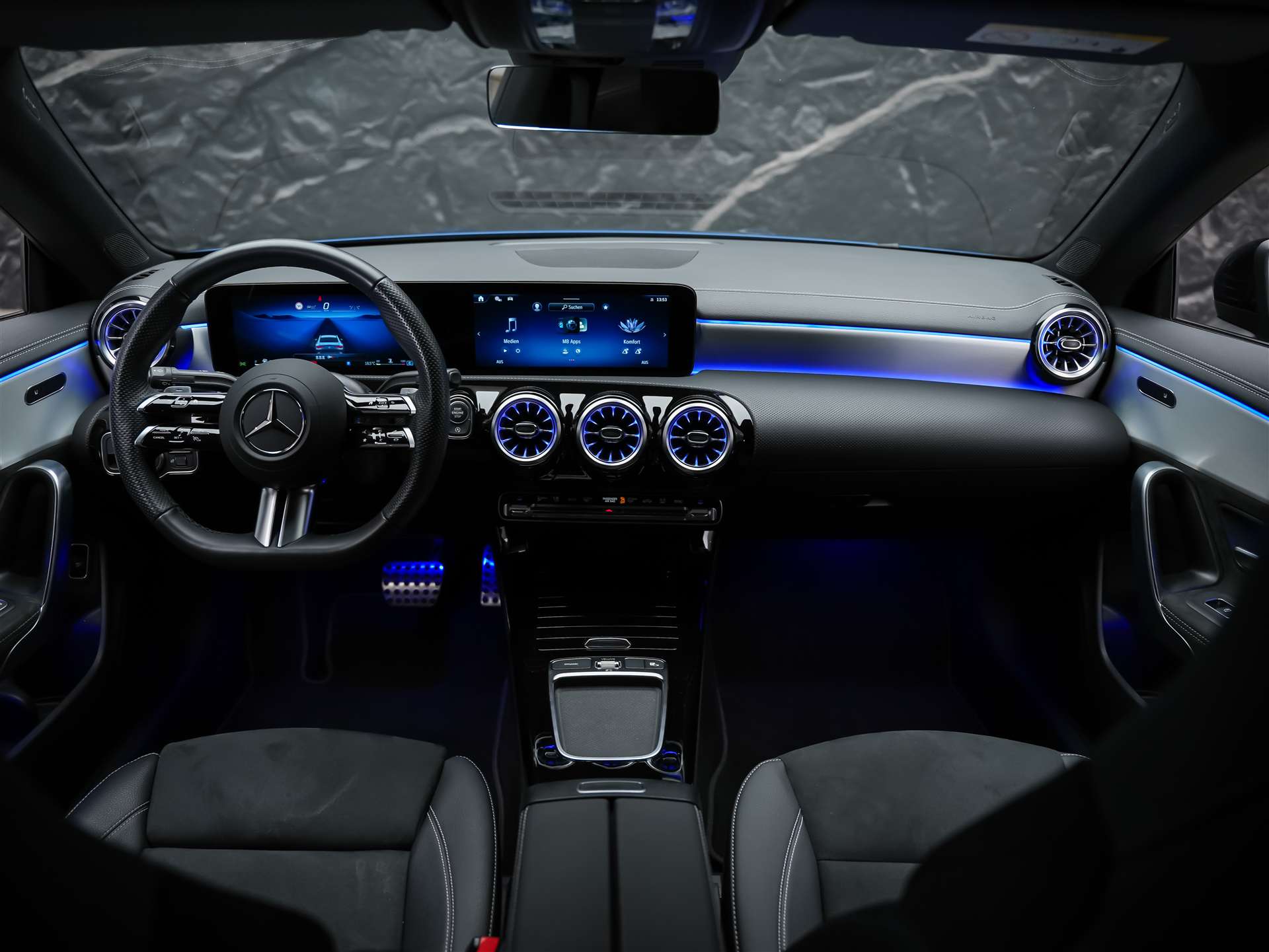 MERCEDES-BENZ CLA 200 d Coupe AMG Line Night Edition *Werksgarantie*Sitzheizung*-image-17