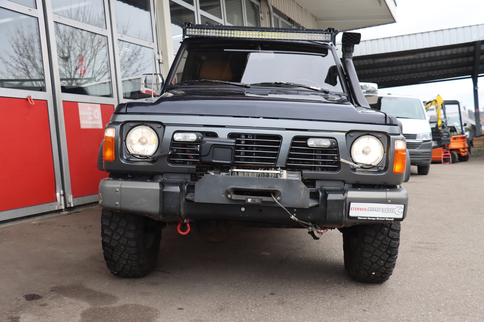 NISSAN Patrol 2.8 D SLX Wagon-showroom-element-2