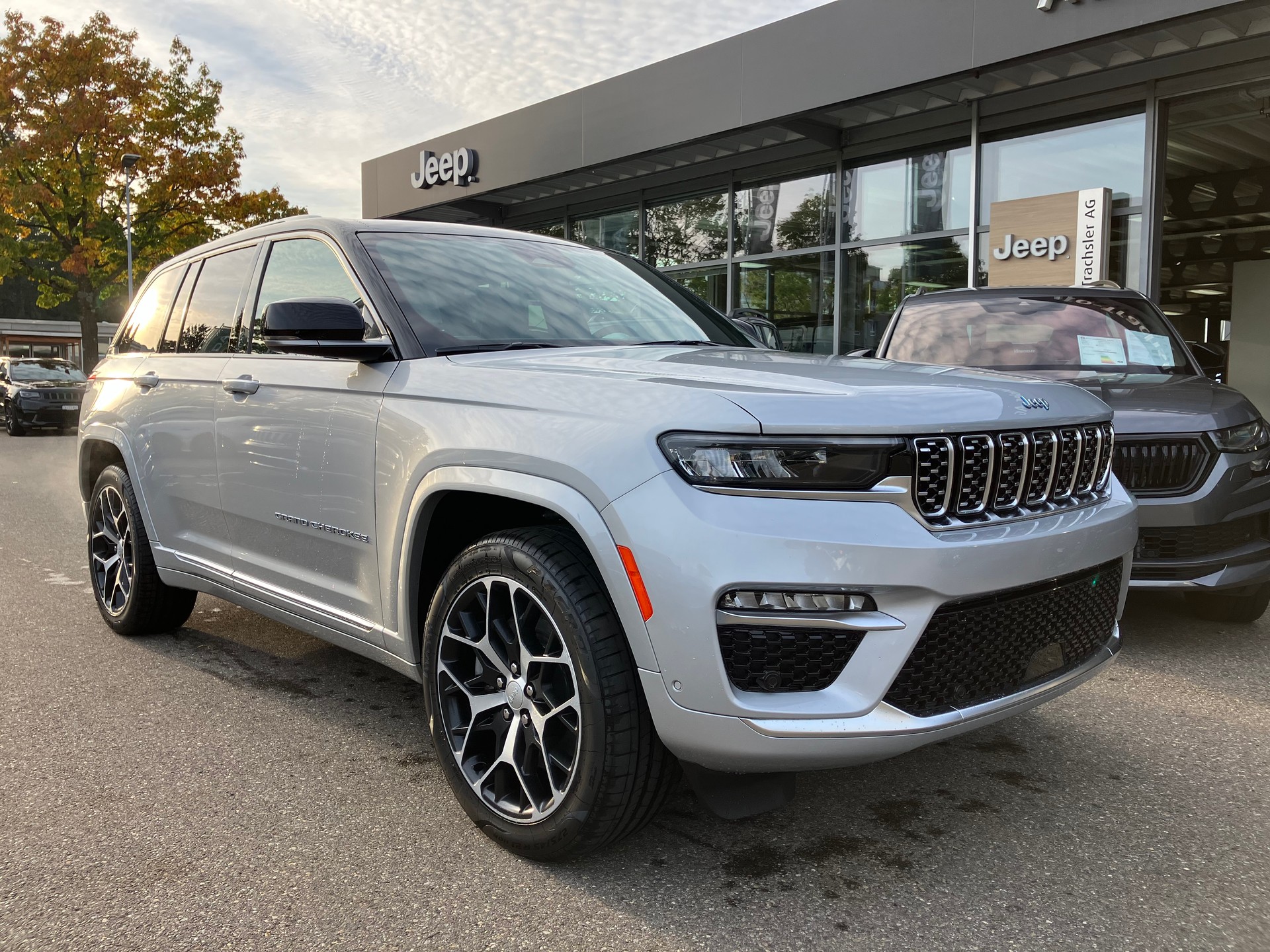 JEEP Grand Cherokee 2.0 Plug-in-Hybrid Summit Reserve 4xe-image-2