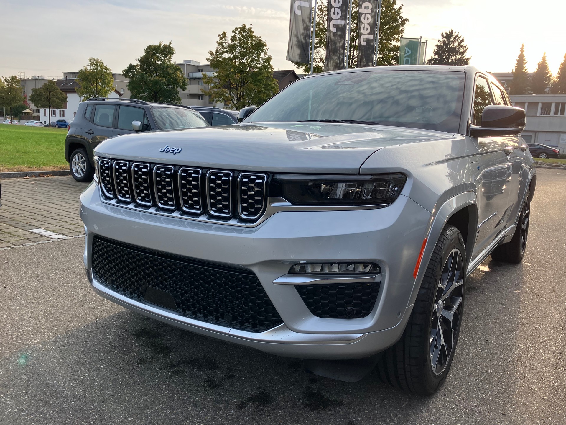 JEEP Grand Cherokee 2.0 Plug-in-Hybrid Summit Reserve 4xe-image-3