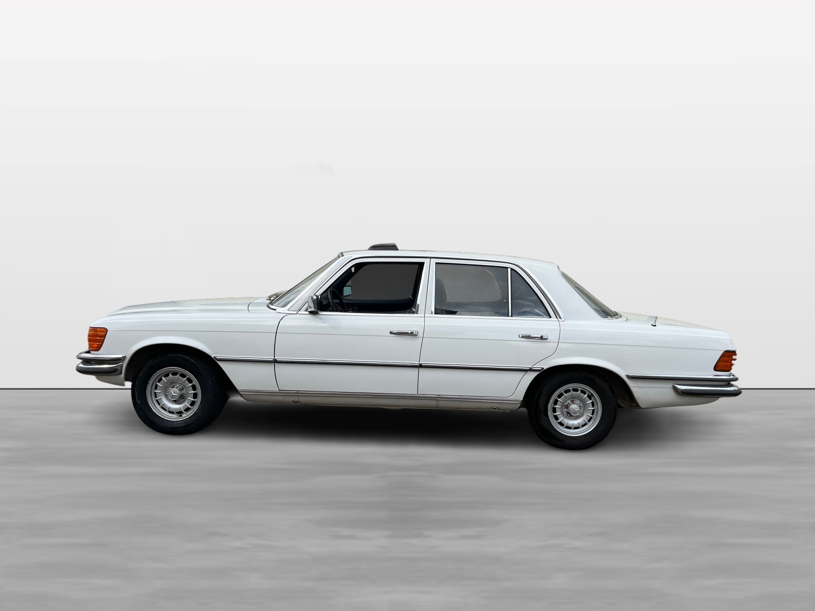 MERCEDES-BENZ 450 SE-showroom-element-2