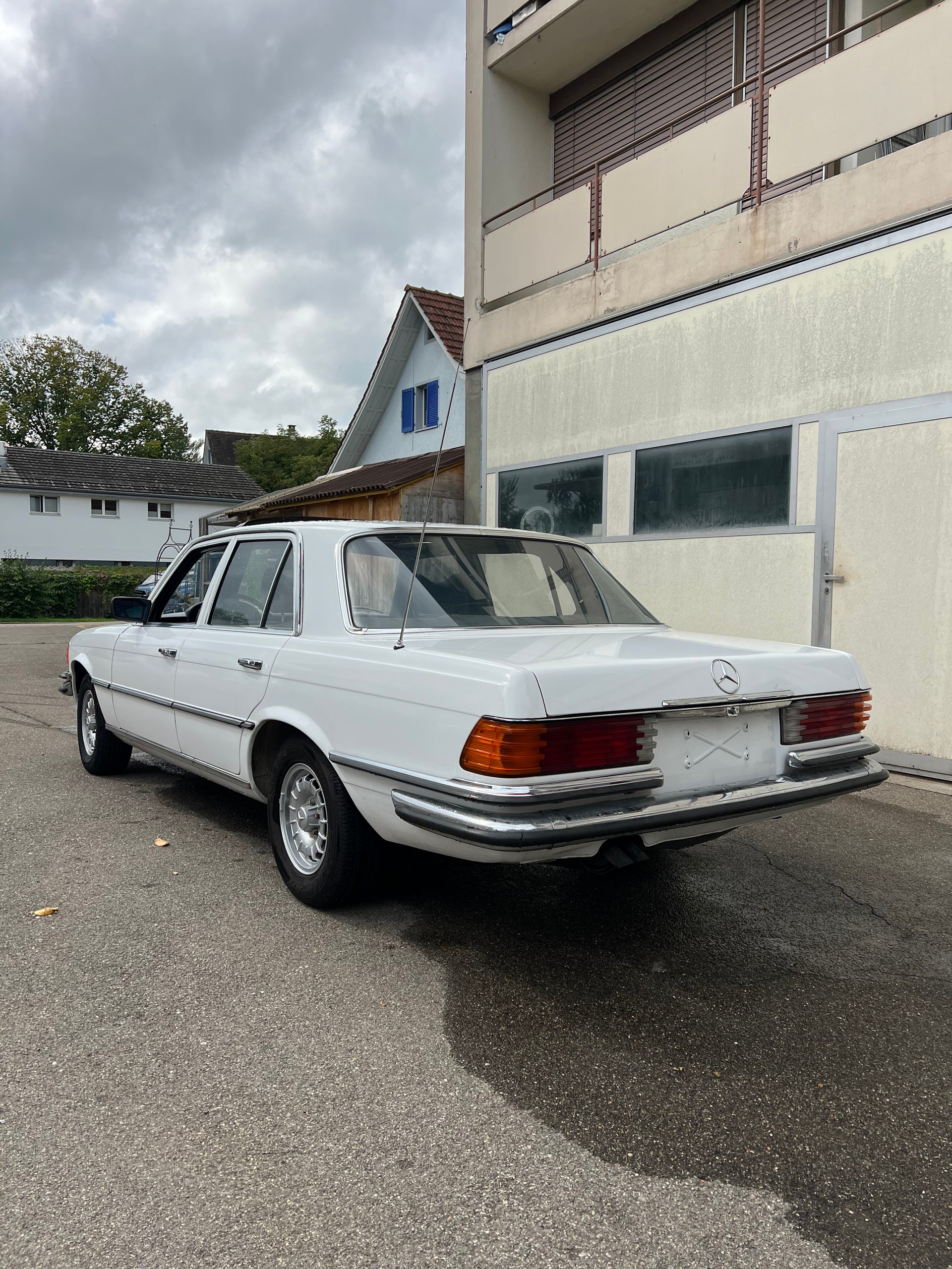 MERCEDES-BENZ 450 SE-showroom-element-3