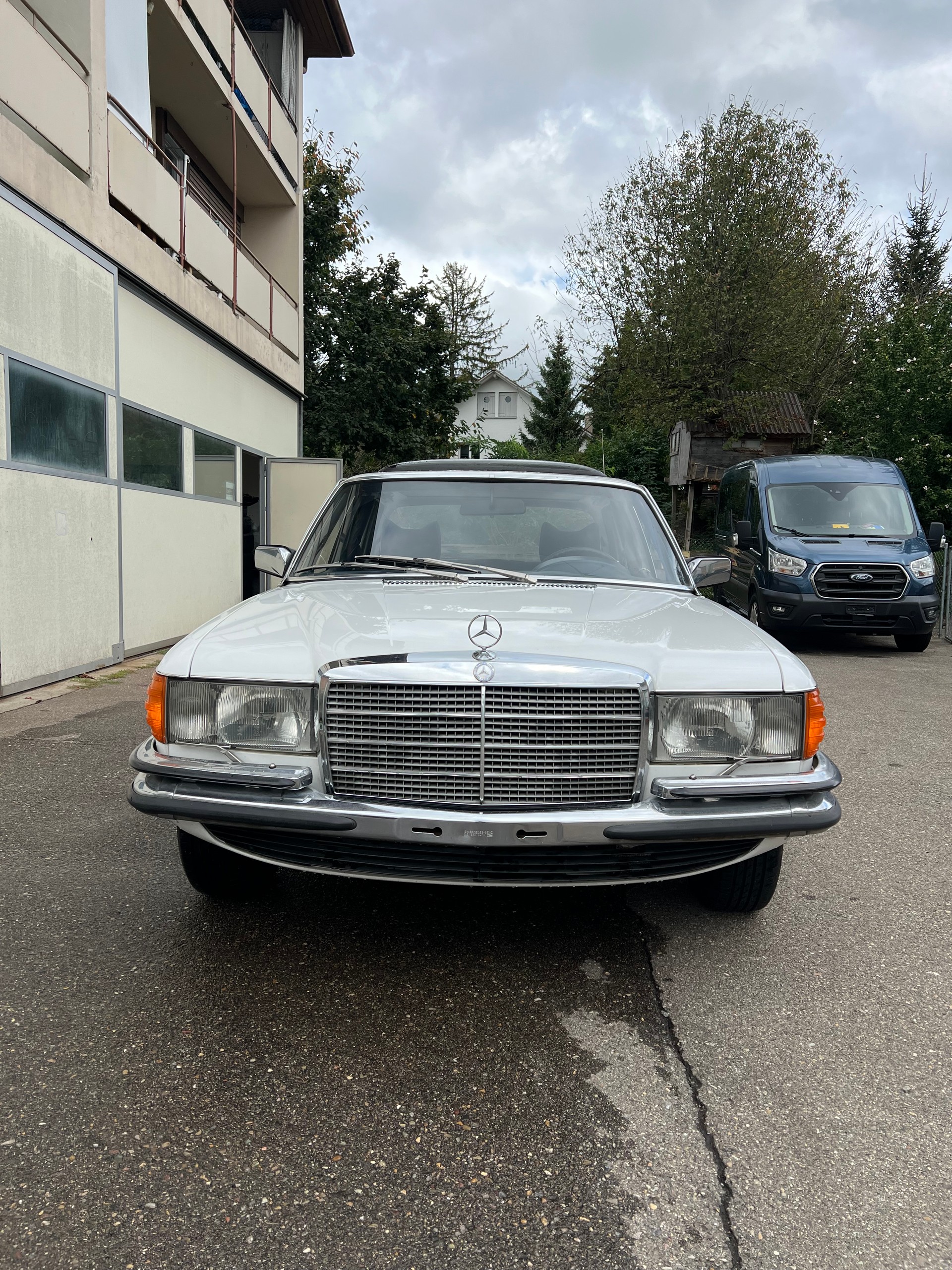 MERCEDES-BENZ 450 SE-showroom-element-1