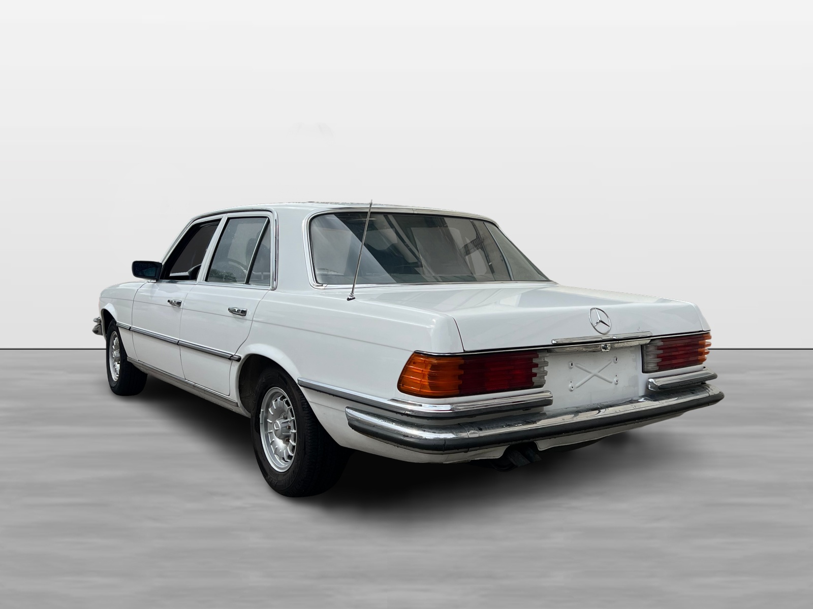 MERCEDES-BENZ 450 SE-showroom-element-3