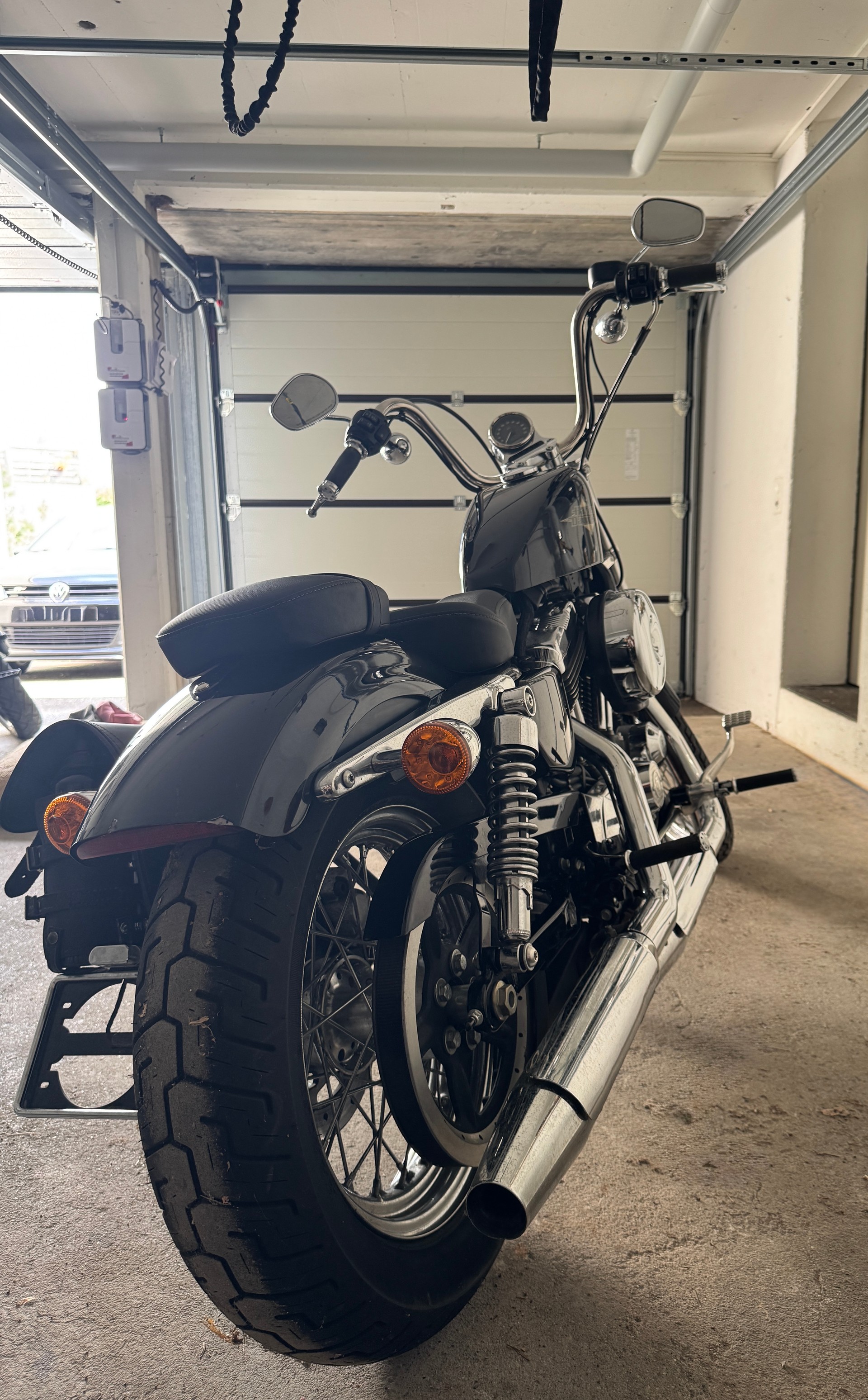 HARLEY-DAVIDSON XL1200V-image-2