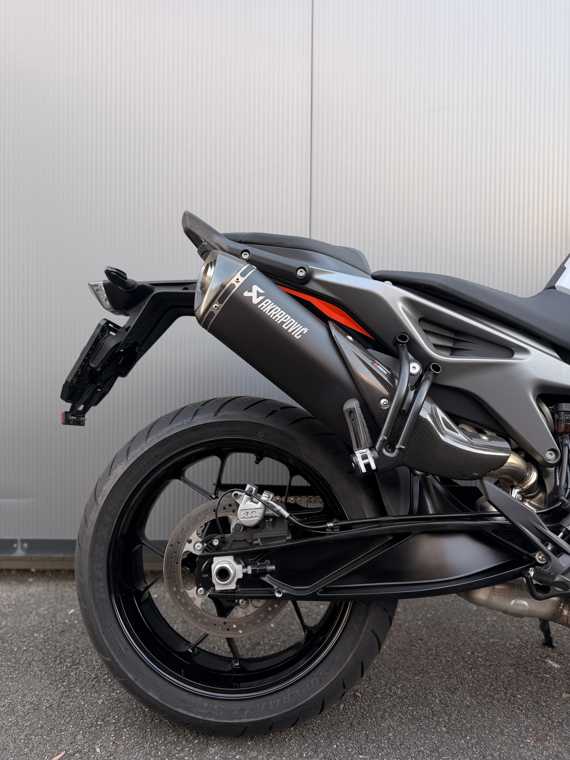 KTM 790 Duke-image-2