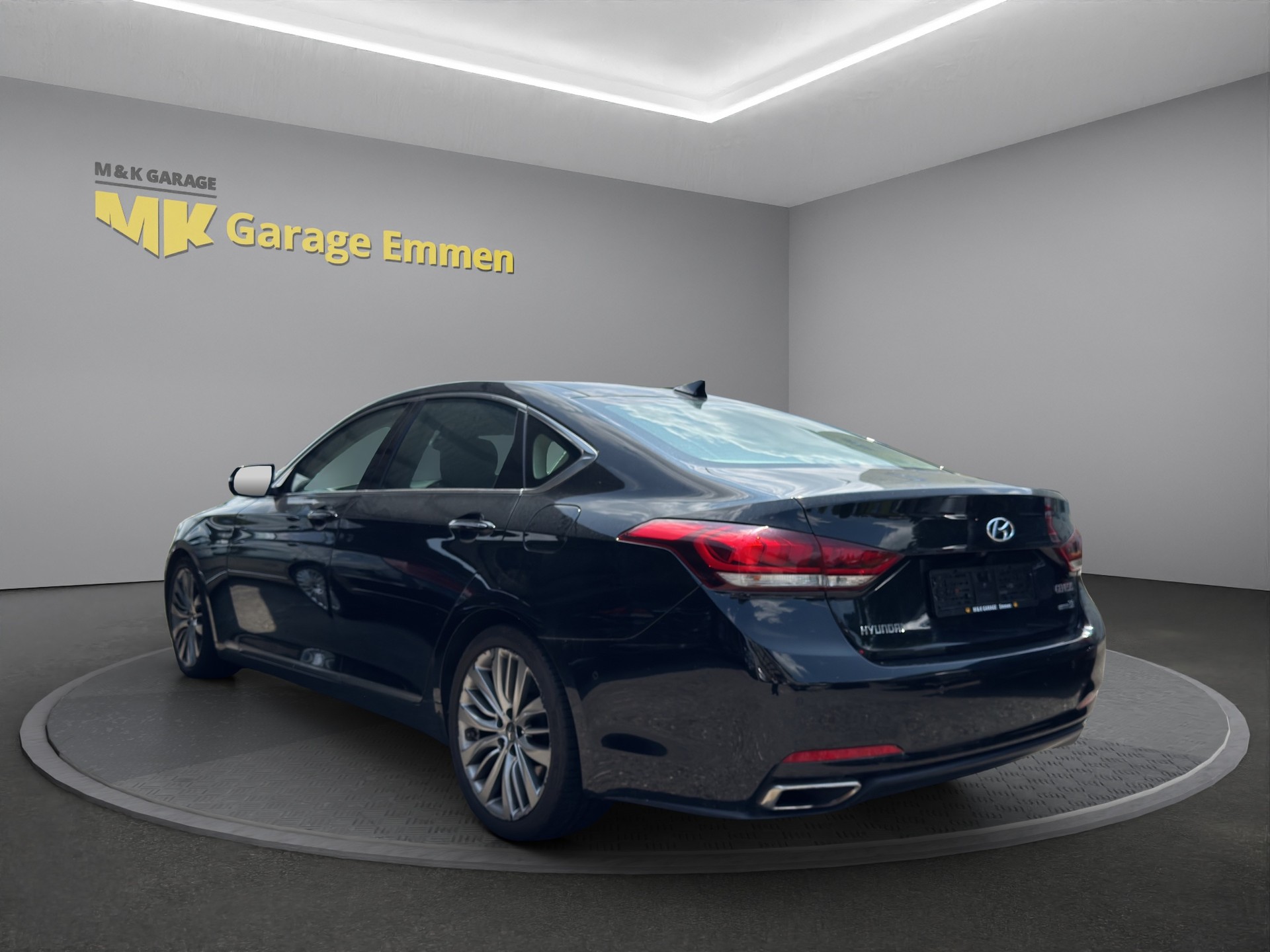 HYUNDAI GENESIS 3.8i-showroom-element-2