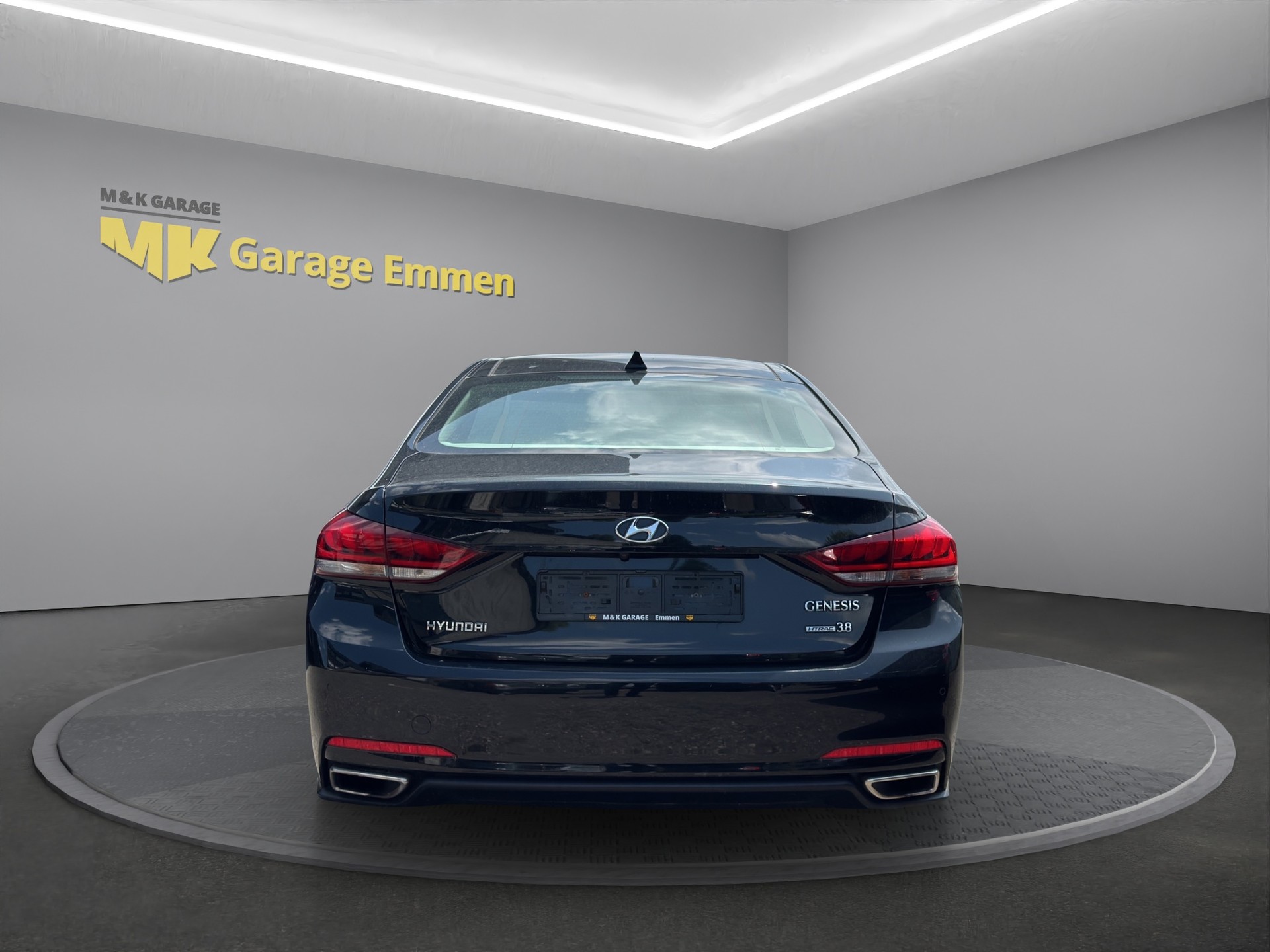 HYUNDAI GENESIS 3.8i-showroom-element-3
