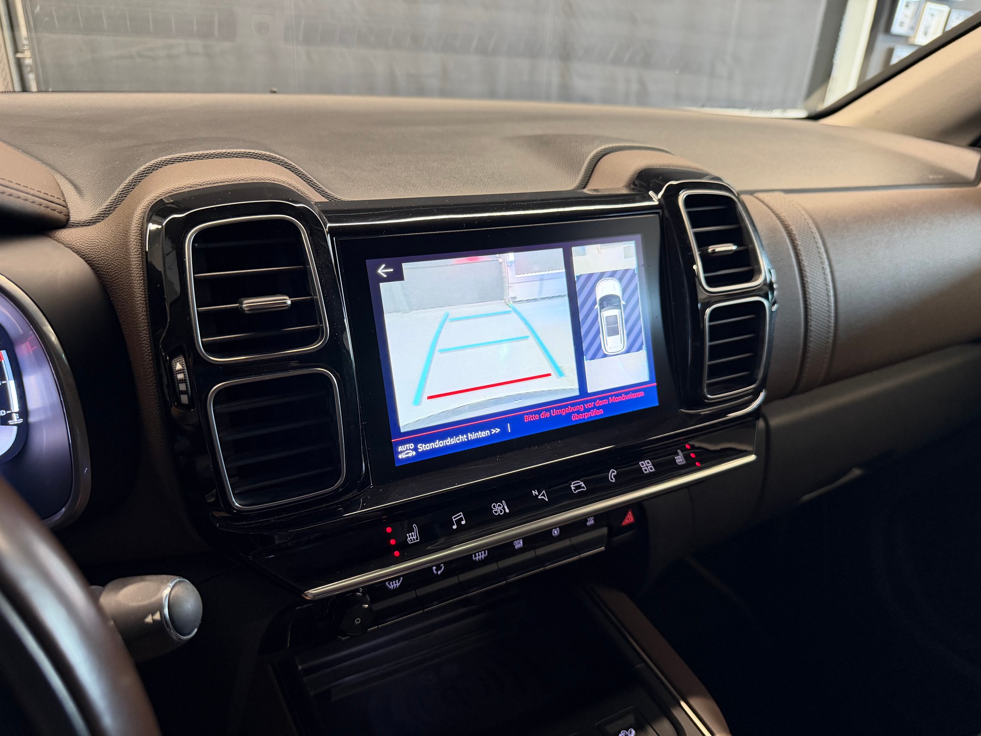 CITROEN C5 Aircross 2.0 BlueHD Shine EAT8-image-18