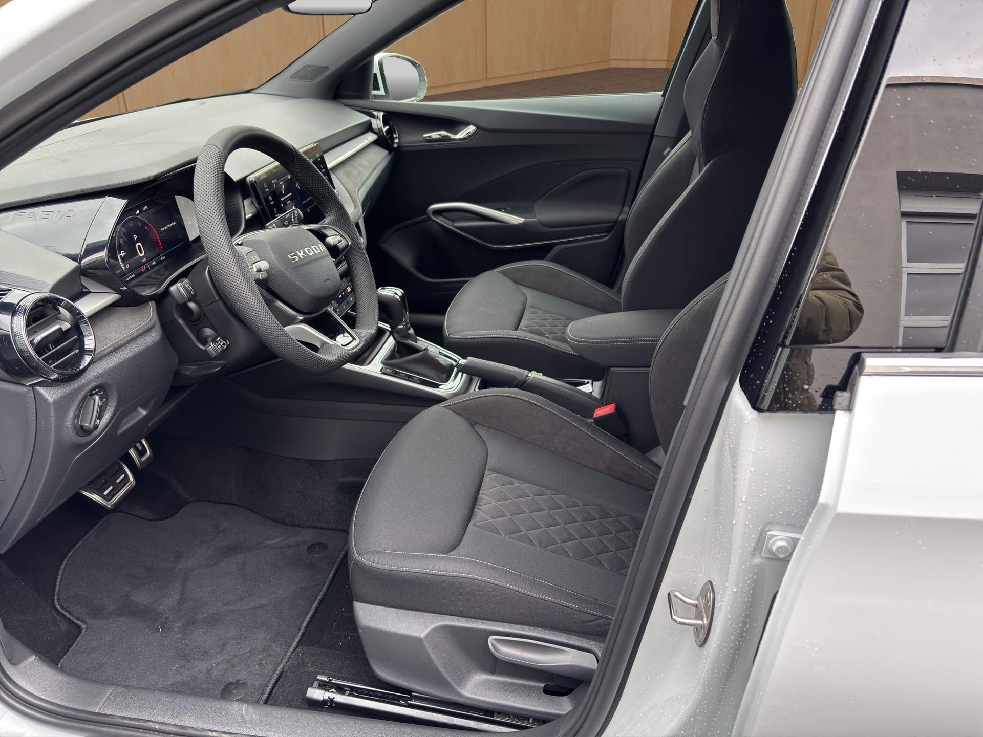 SKODA Fabia 1.0 TSI Dynamic DSG-image-6