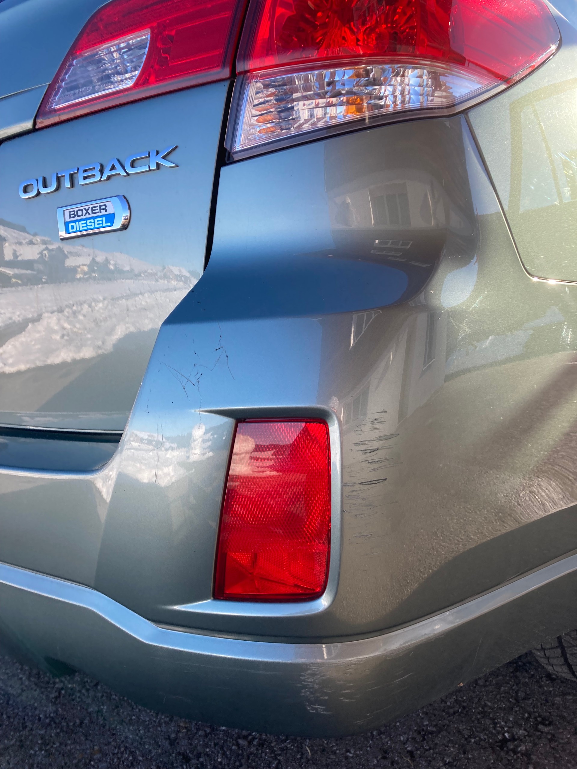 SUBARU Outback 2.0D Swiss AWD-image-13