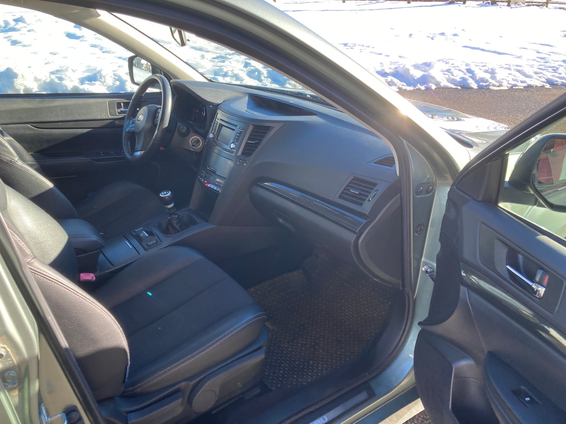 SUBARU Outback 2.0D Swiss AWD-image-11