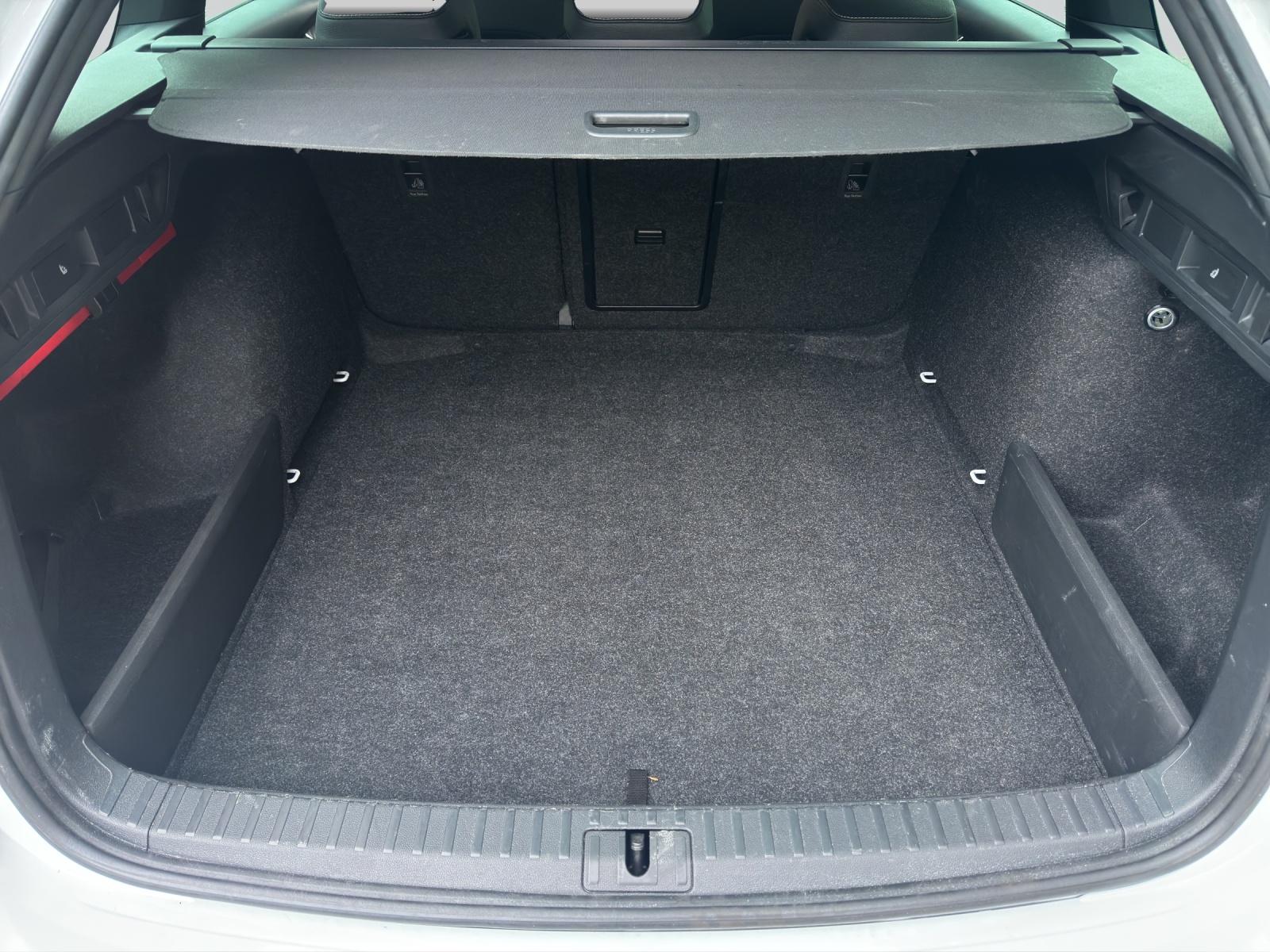 SKODA Octavia Combi 1.5 TSI mHEV DSG Sport Line-image-10