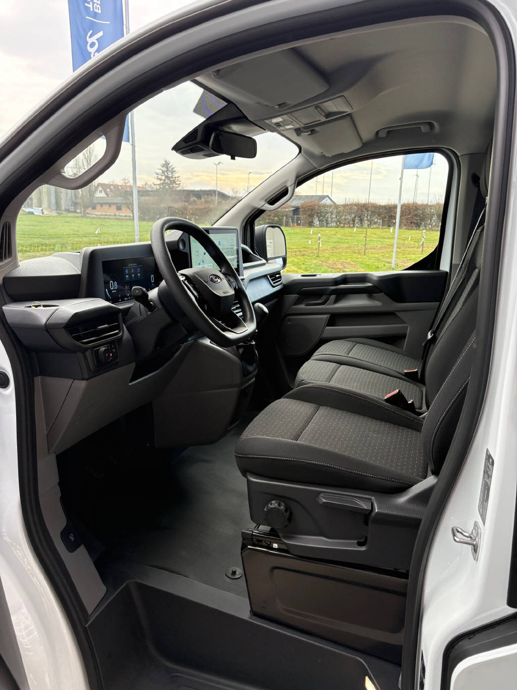 FORD Transit Custom Van 320 L1 2.0 EcoBlue 136 Trend-image-7