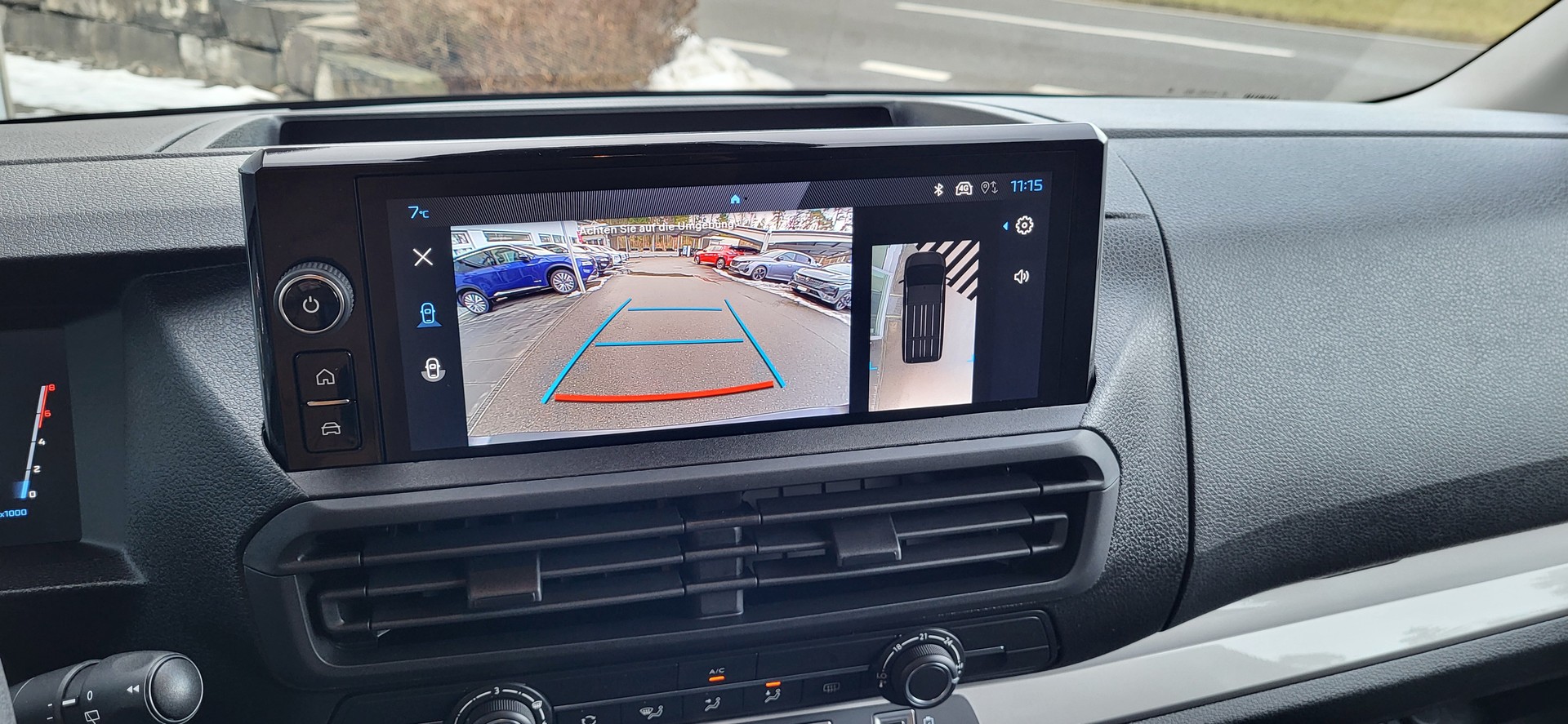 PEUGEOT Expert HDi150 S&S Standard-image-12