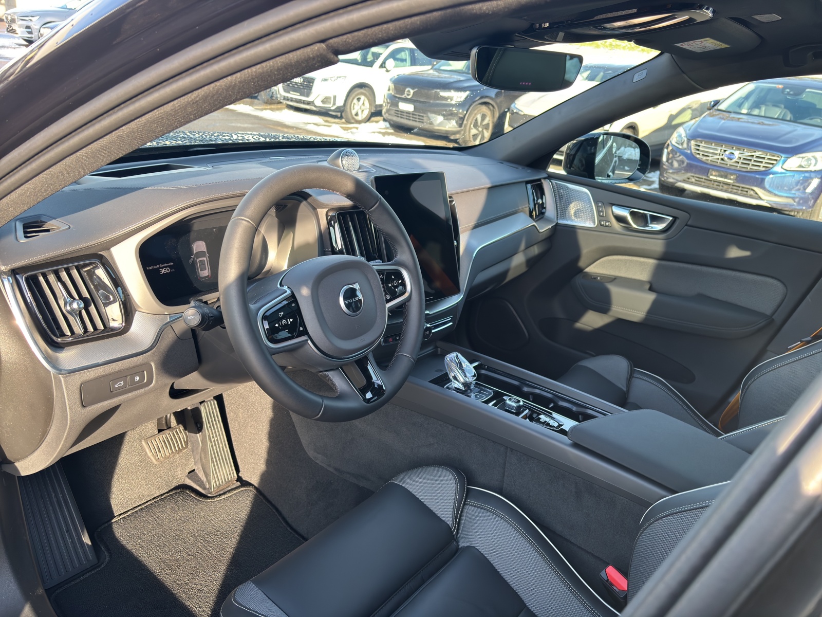 VOLVO XC60 2.0 T8 TE Polestar eAWD-image-9