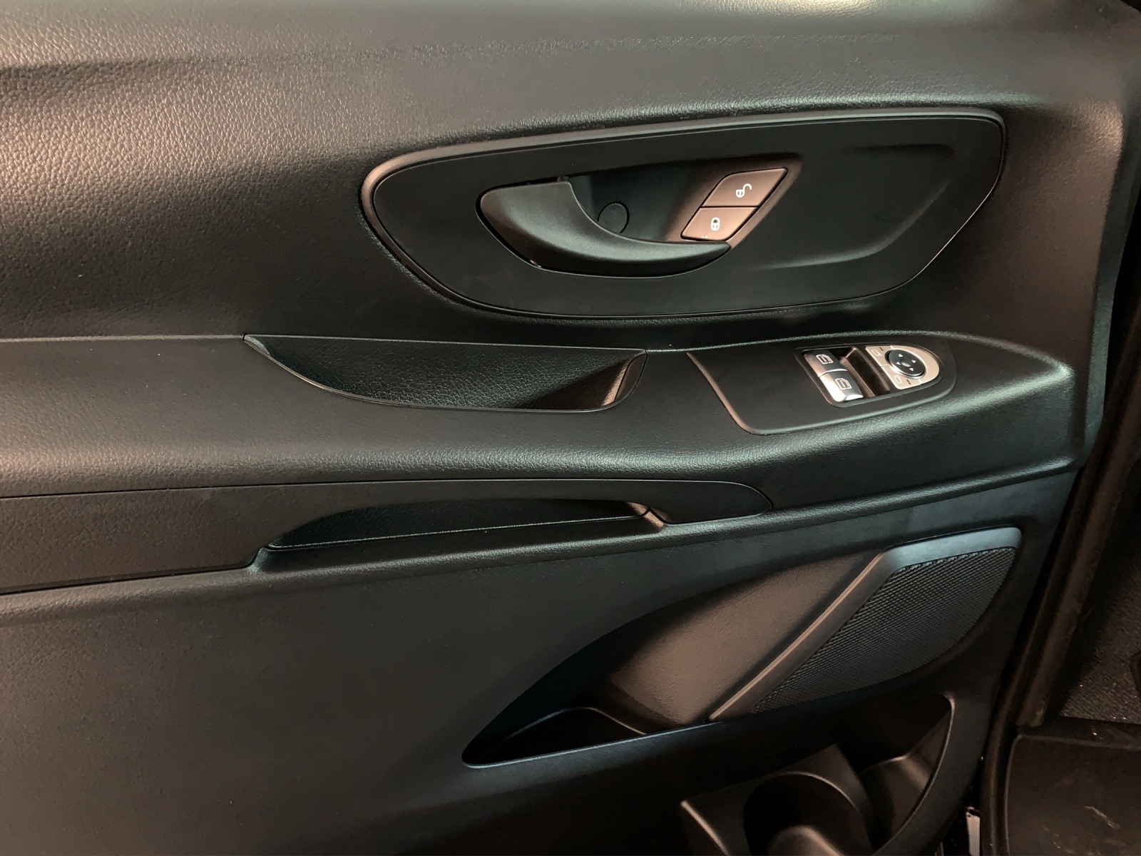 MERCEDES-BENZ Vito 110 CDI KA PRO 3200mm K-image-9
