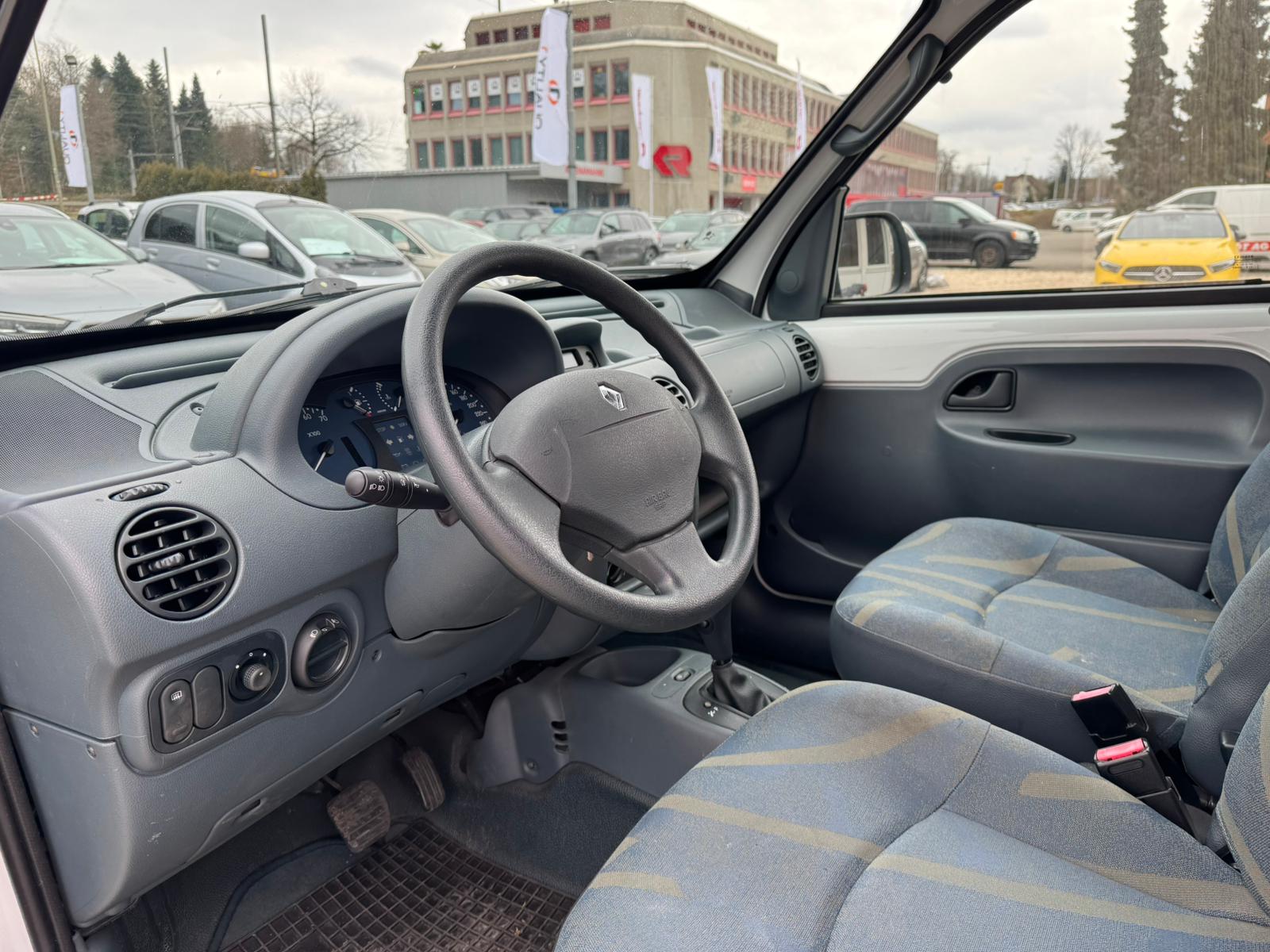 RENAULT Kangoo 1.4 RXE Alizé Automatic-image-14