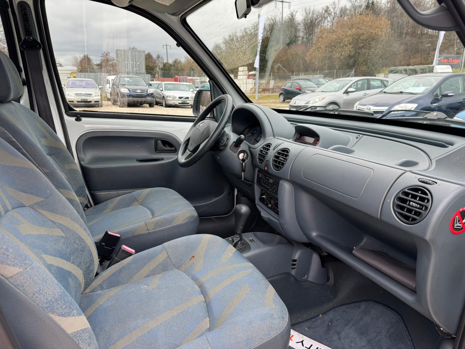 RENAULT Kangoo 1.4 RXE Alizé Automatic-image-17