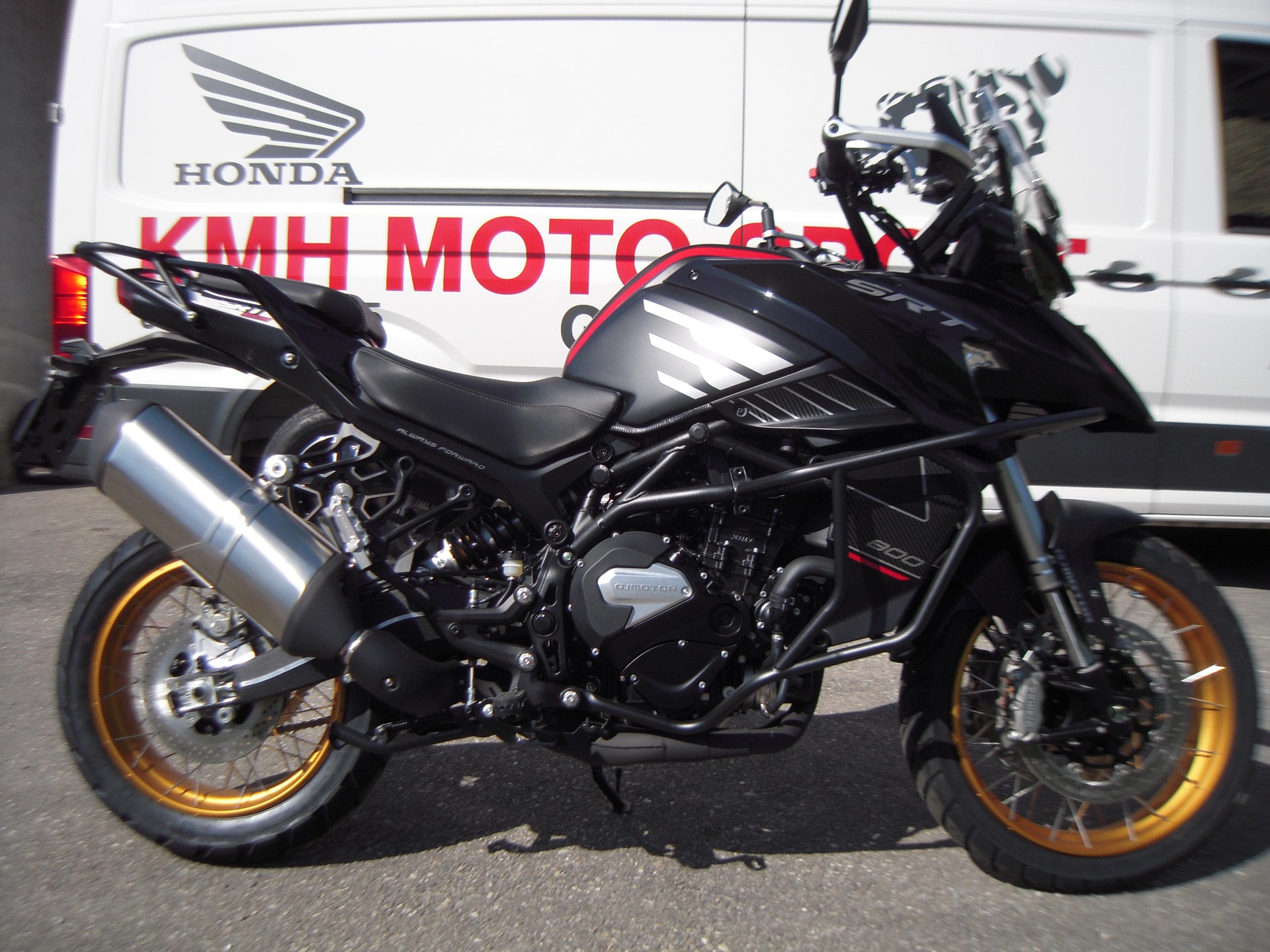 QJ srt 800 sx-image-0