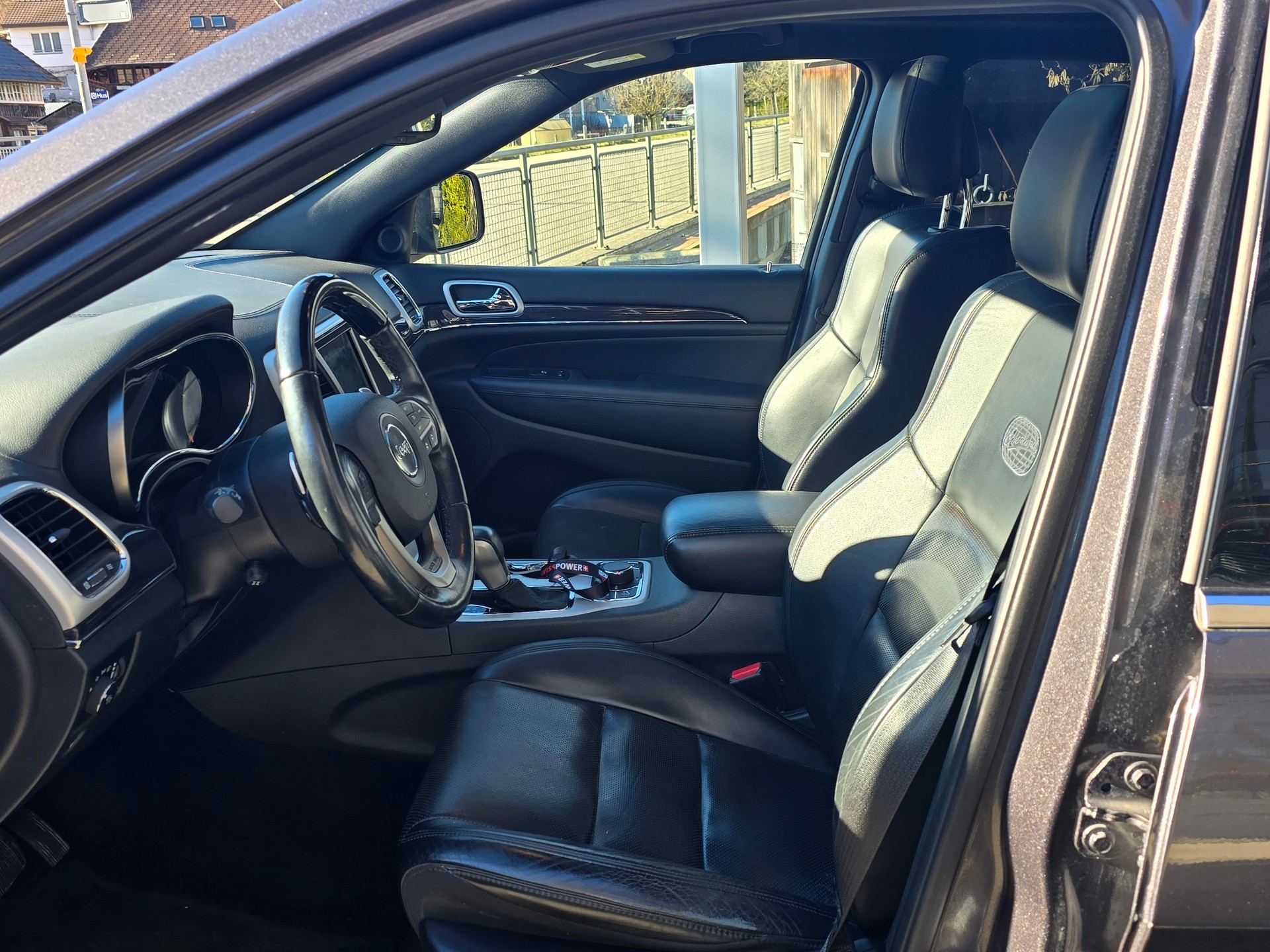 JEEP Grand Cherokee 3.0 CRD Overland Automatic-image-10